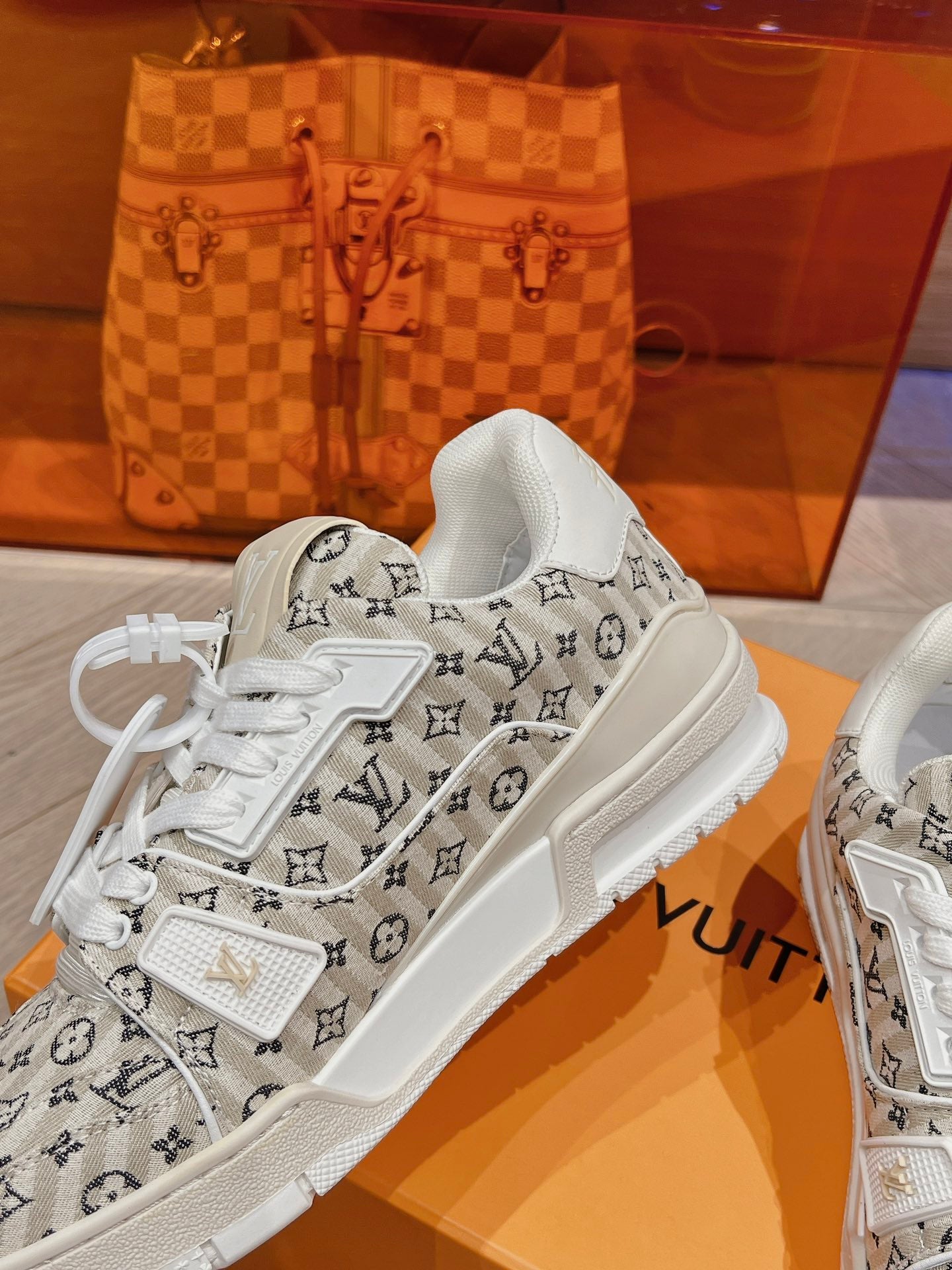 LV-100shoes