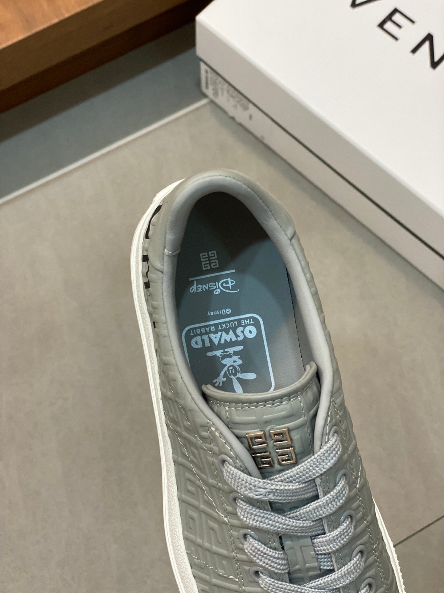 GIVENCHY 069-shoes