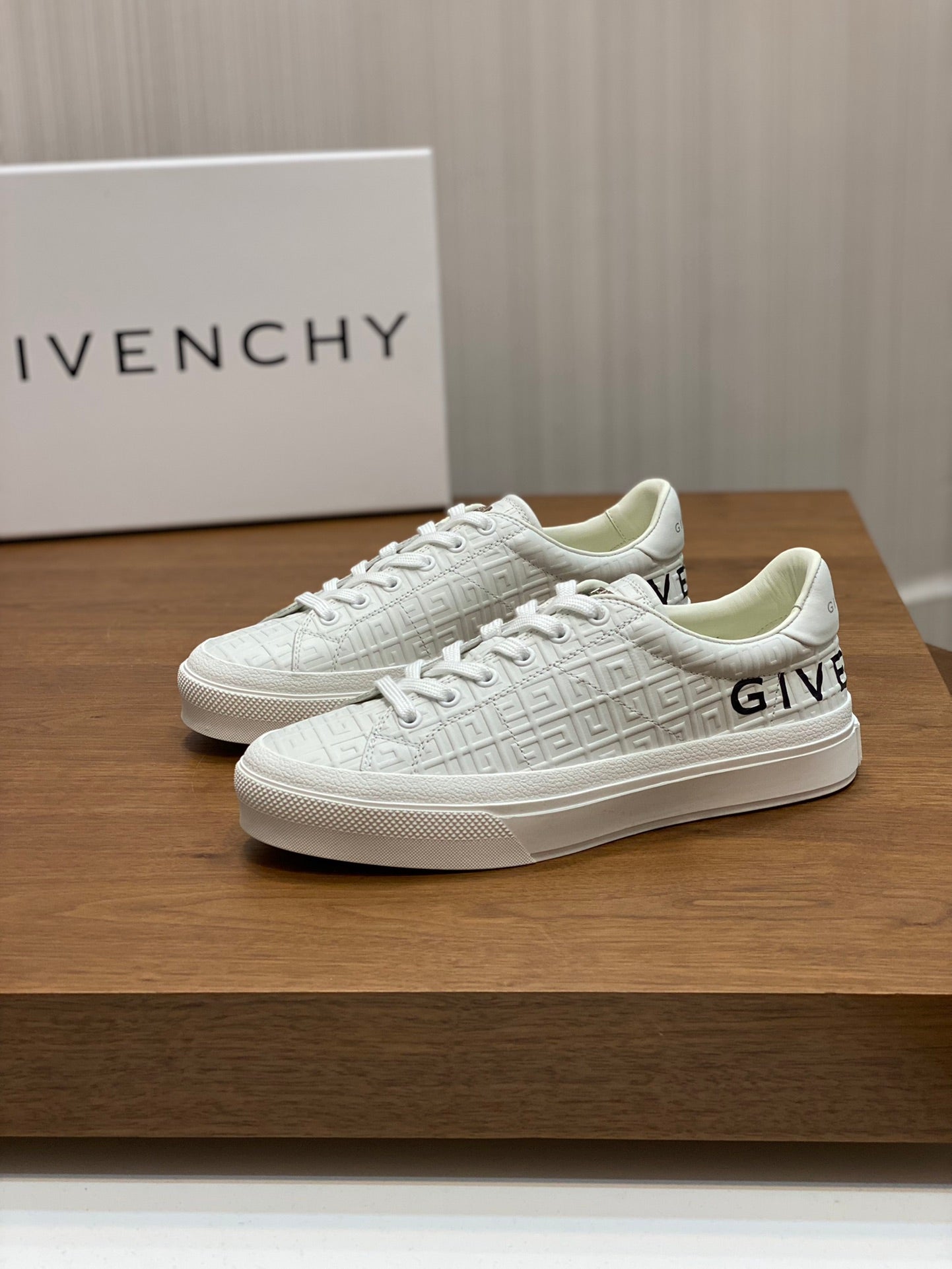 GIVENCHY 071-shoes