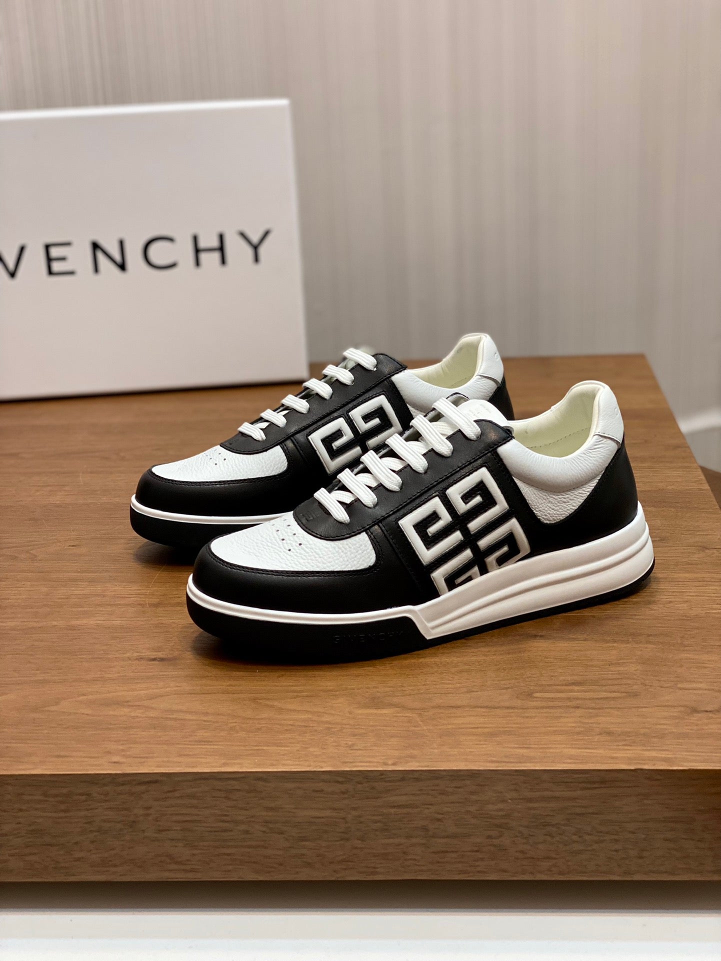 GIVENCHY 073-shoes