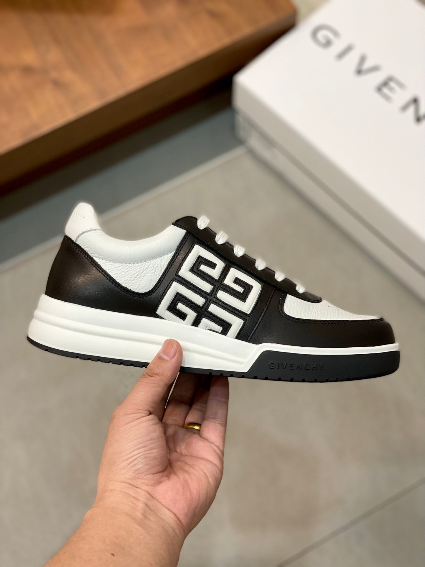 GIVENCHY 073-shoes