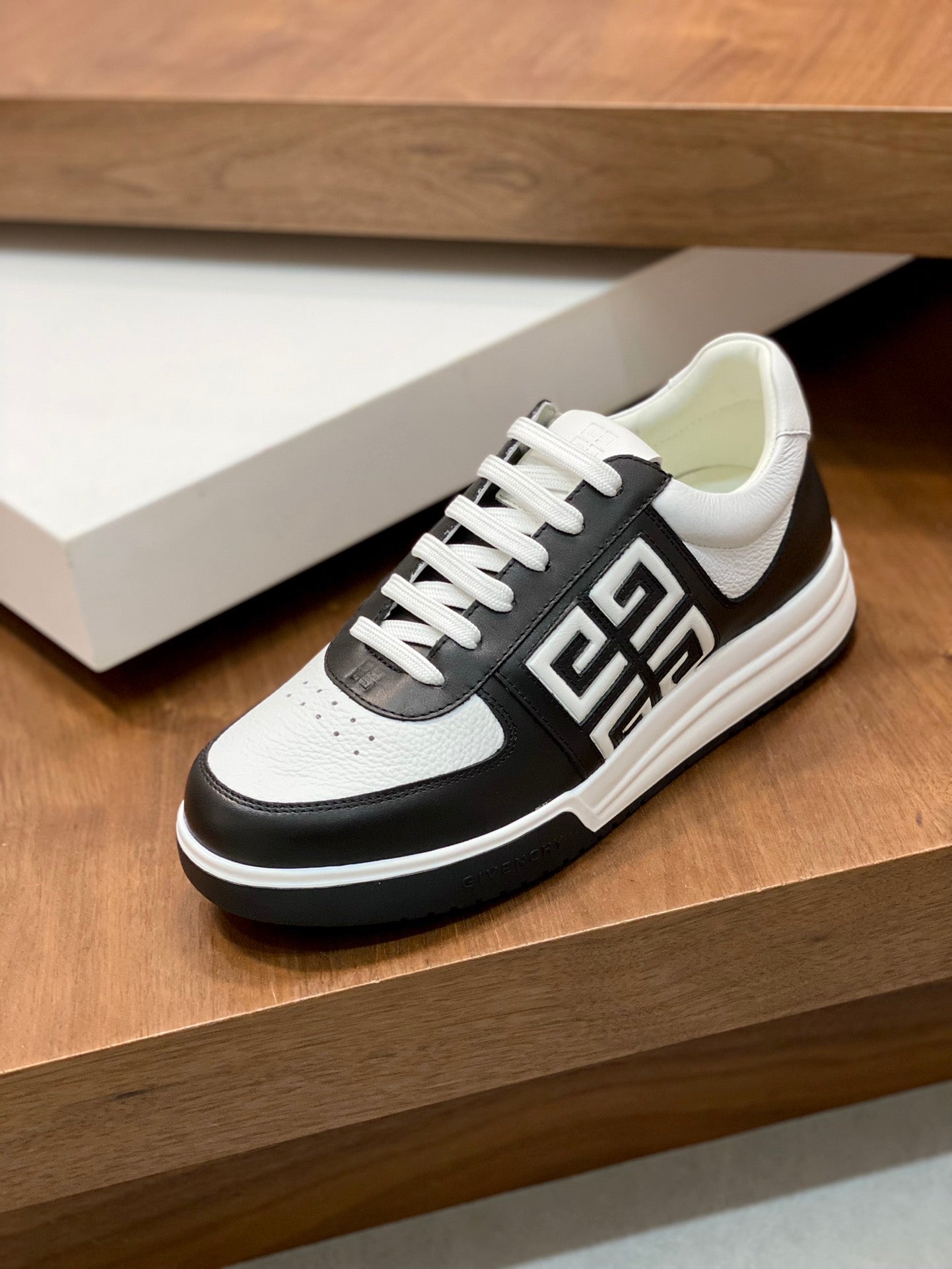 GIVENCHY 073-shoes