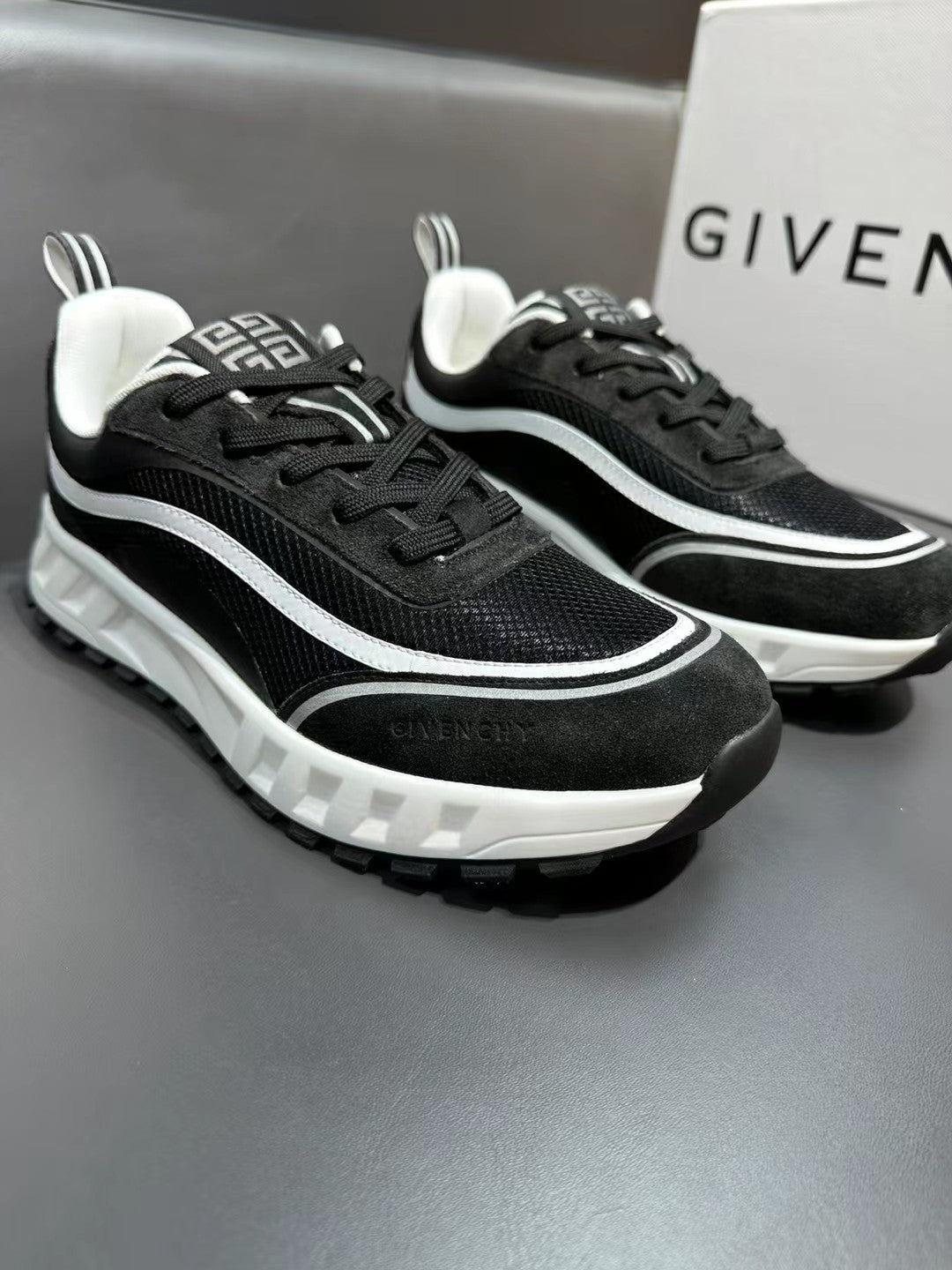 GIVENCHY 089-shoes