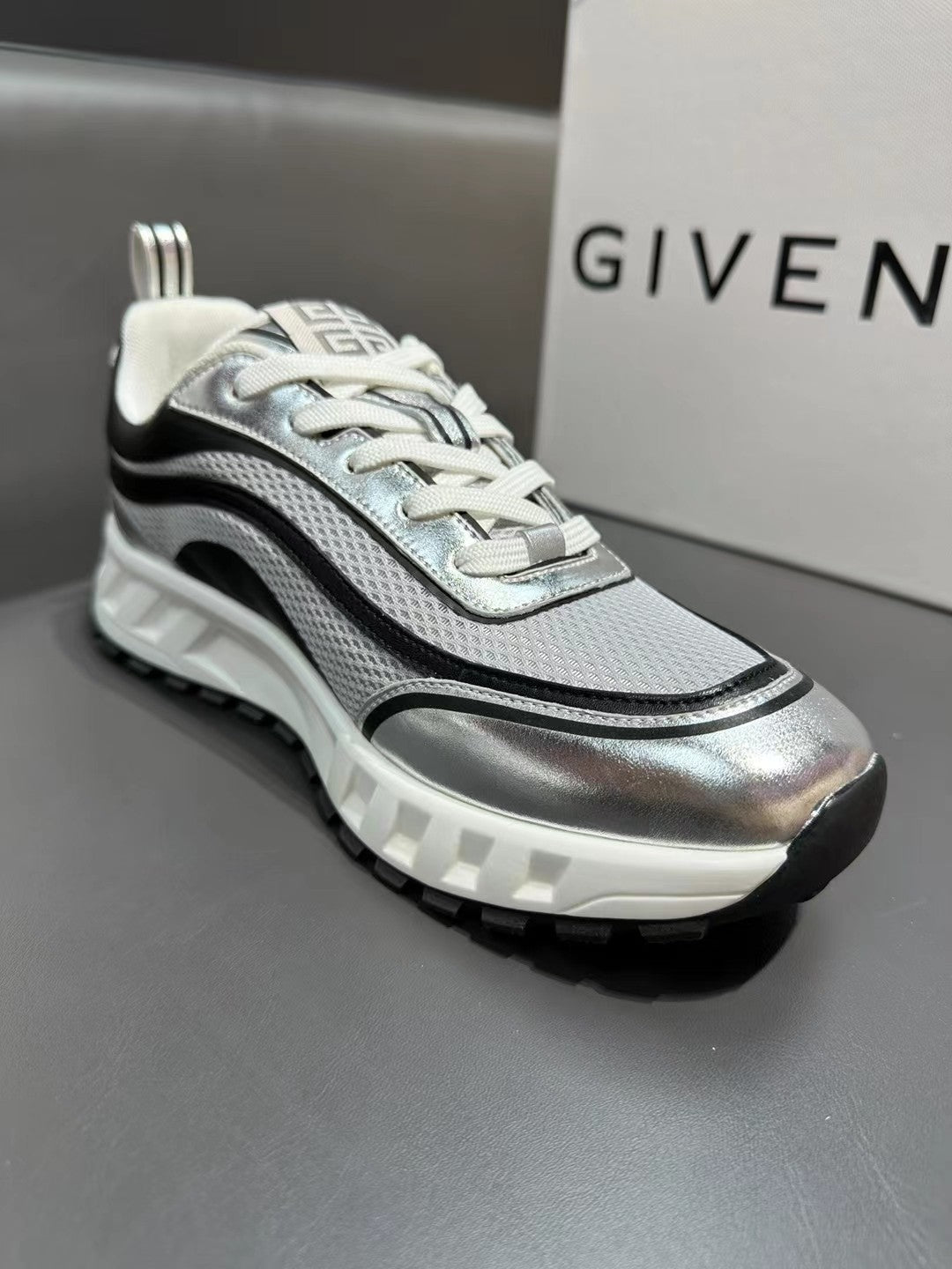 GIVENCHY 095-shoes