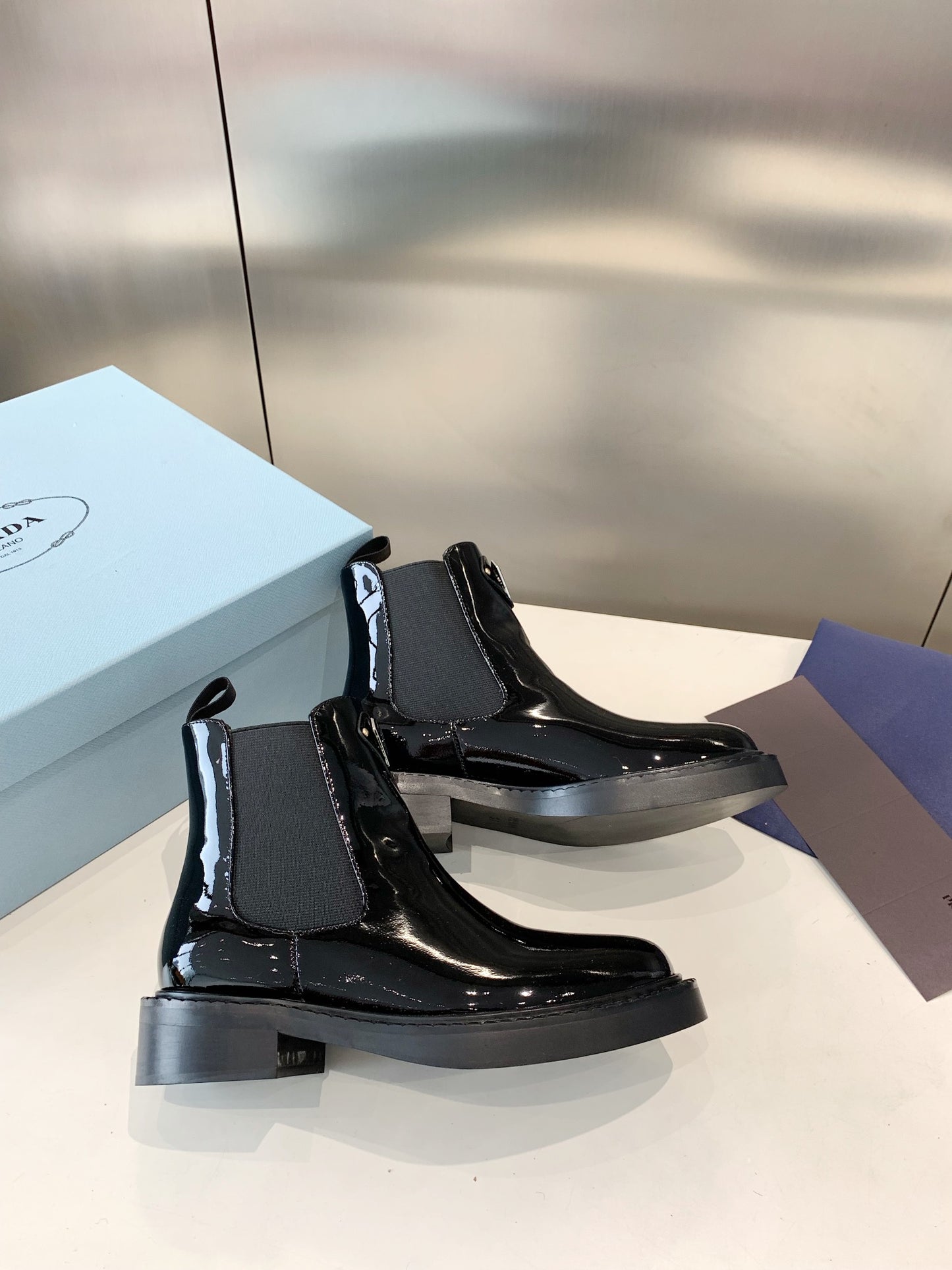 PRADA-003Shoes
