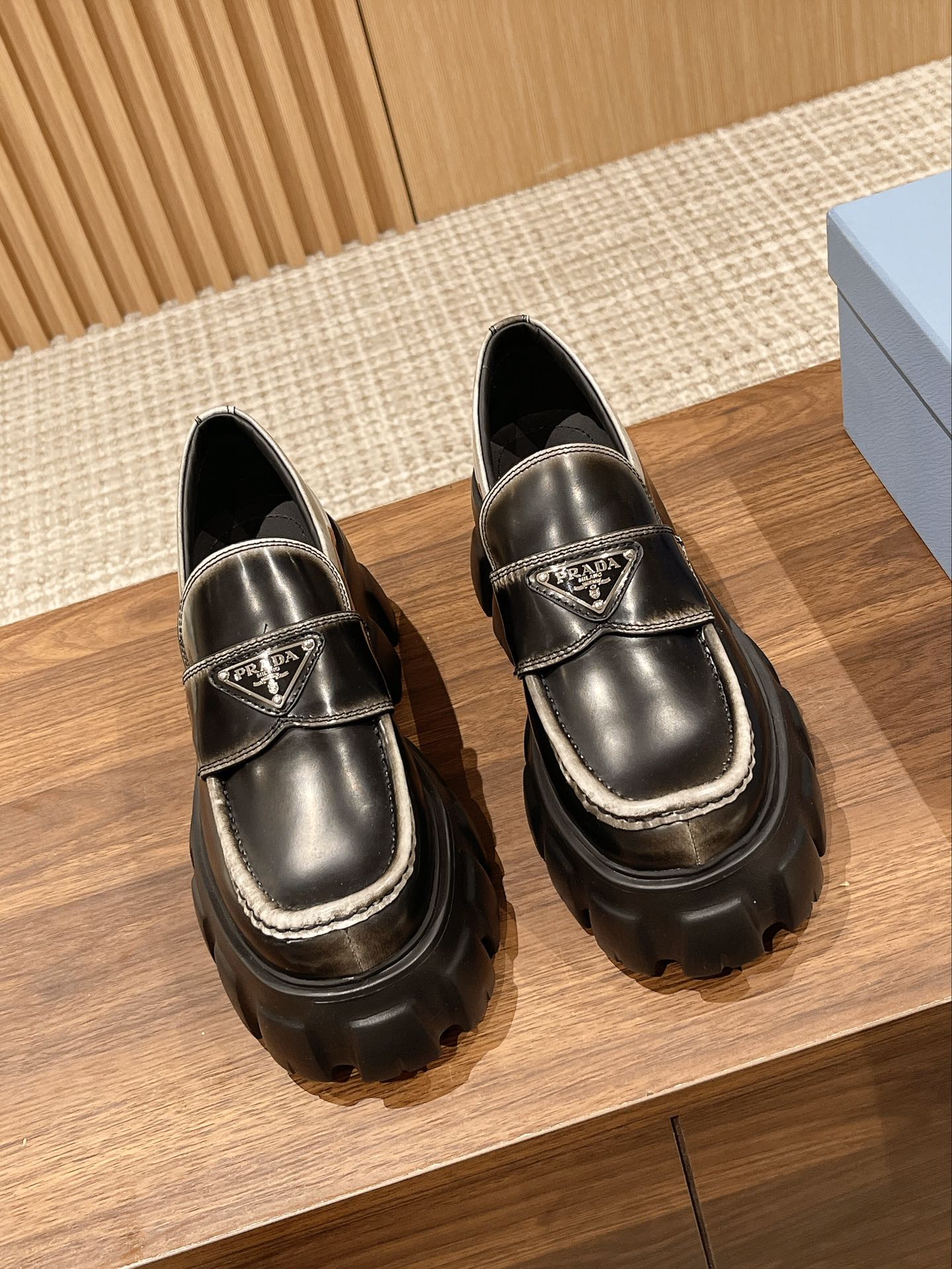 PRADA-004Shoes