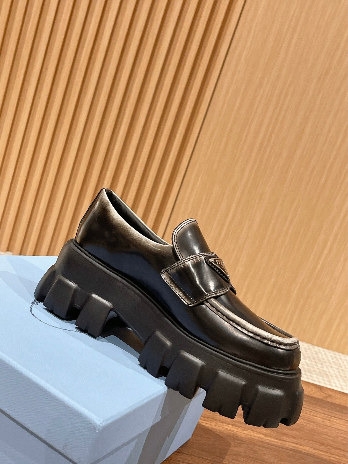 PRADA-004Shoes
