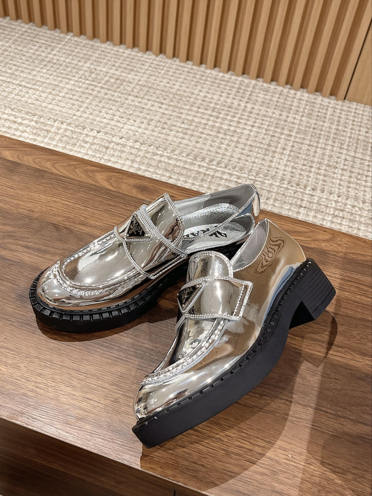 PRADA-005Shoes