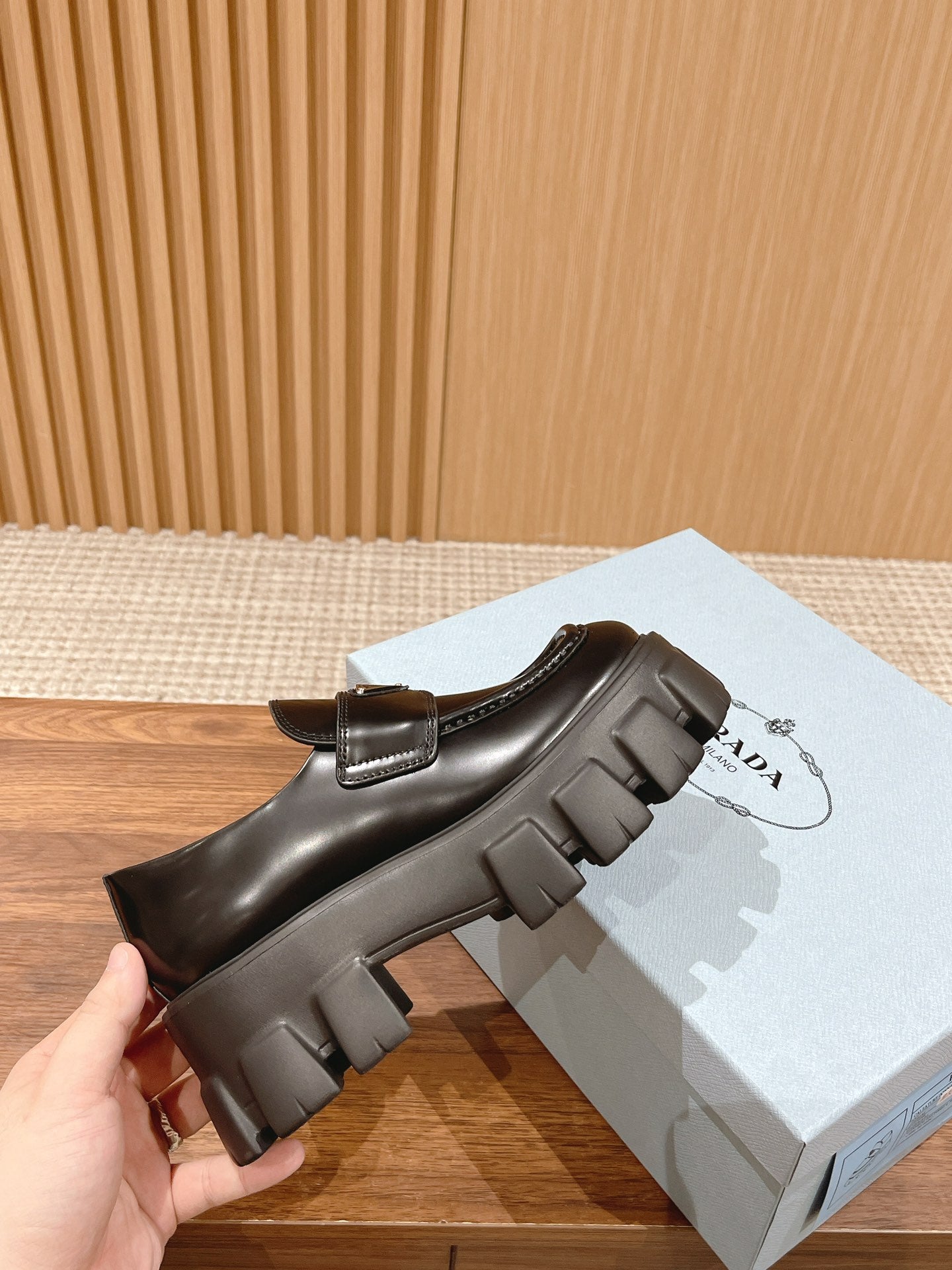 PRADA-007Shoes