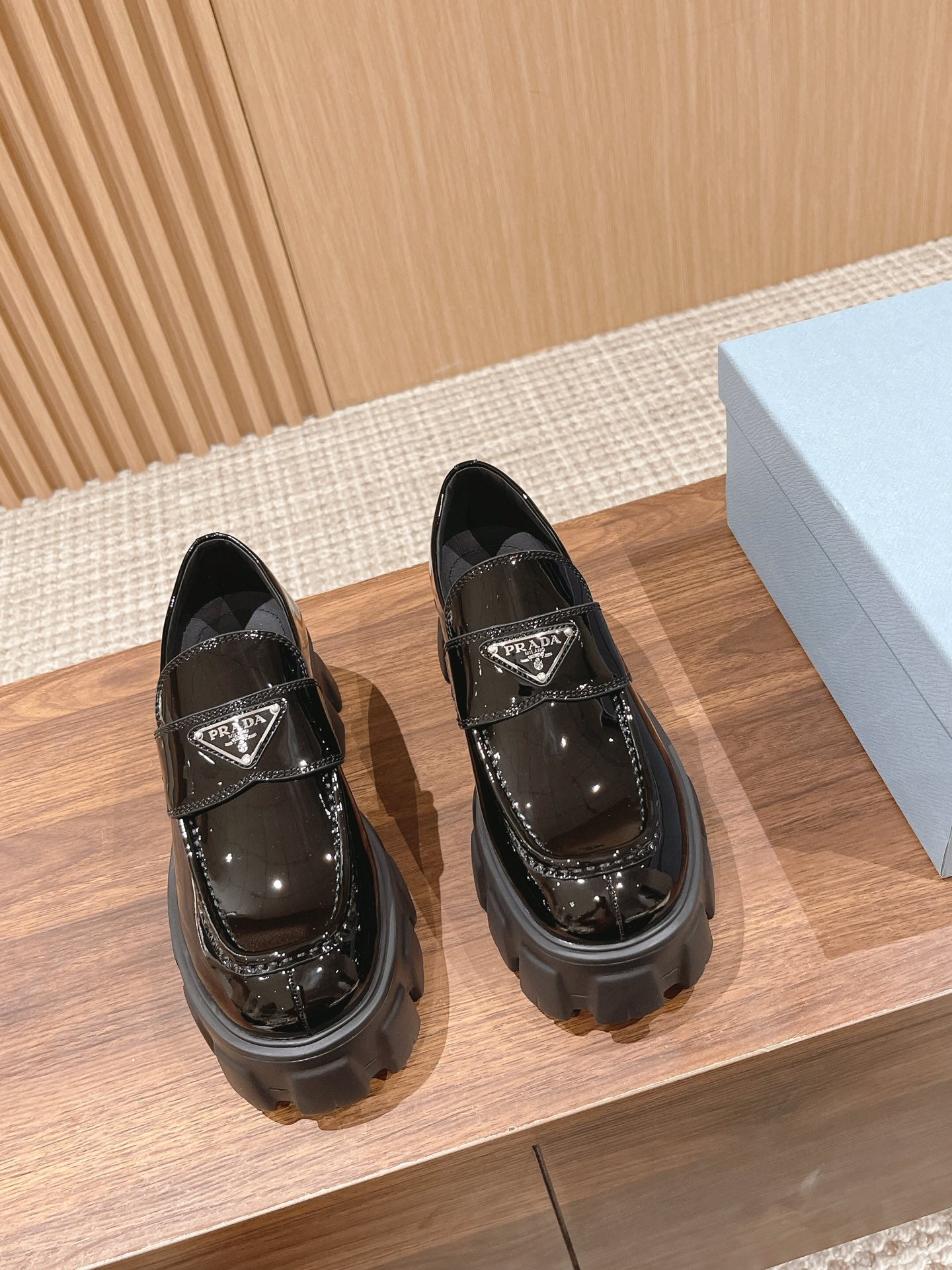 PRADA-008Shoes