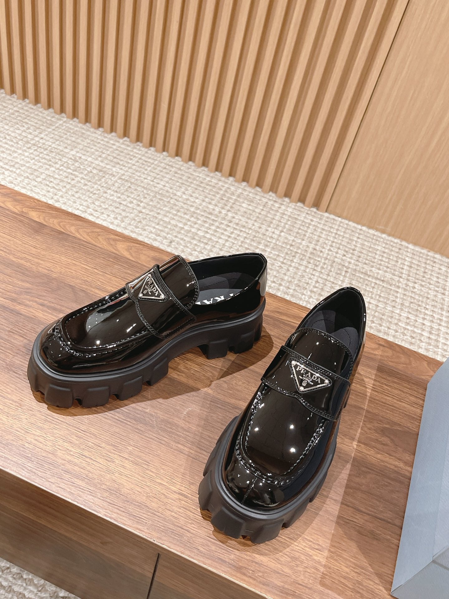 PRADA-008Shoes
