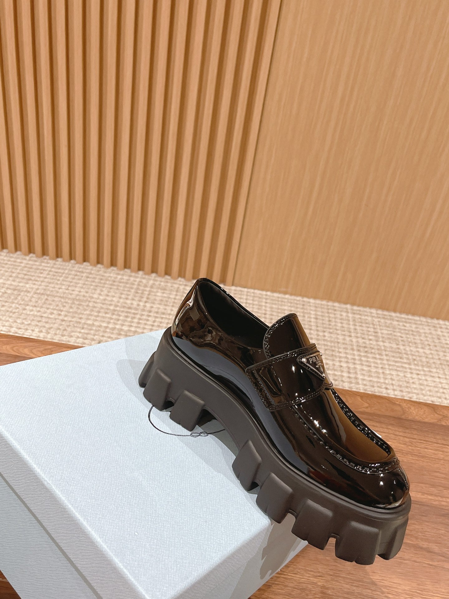 PRADA-008Shoes