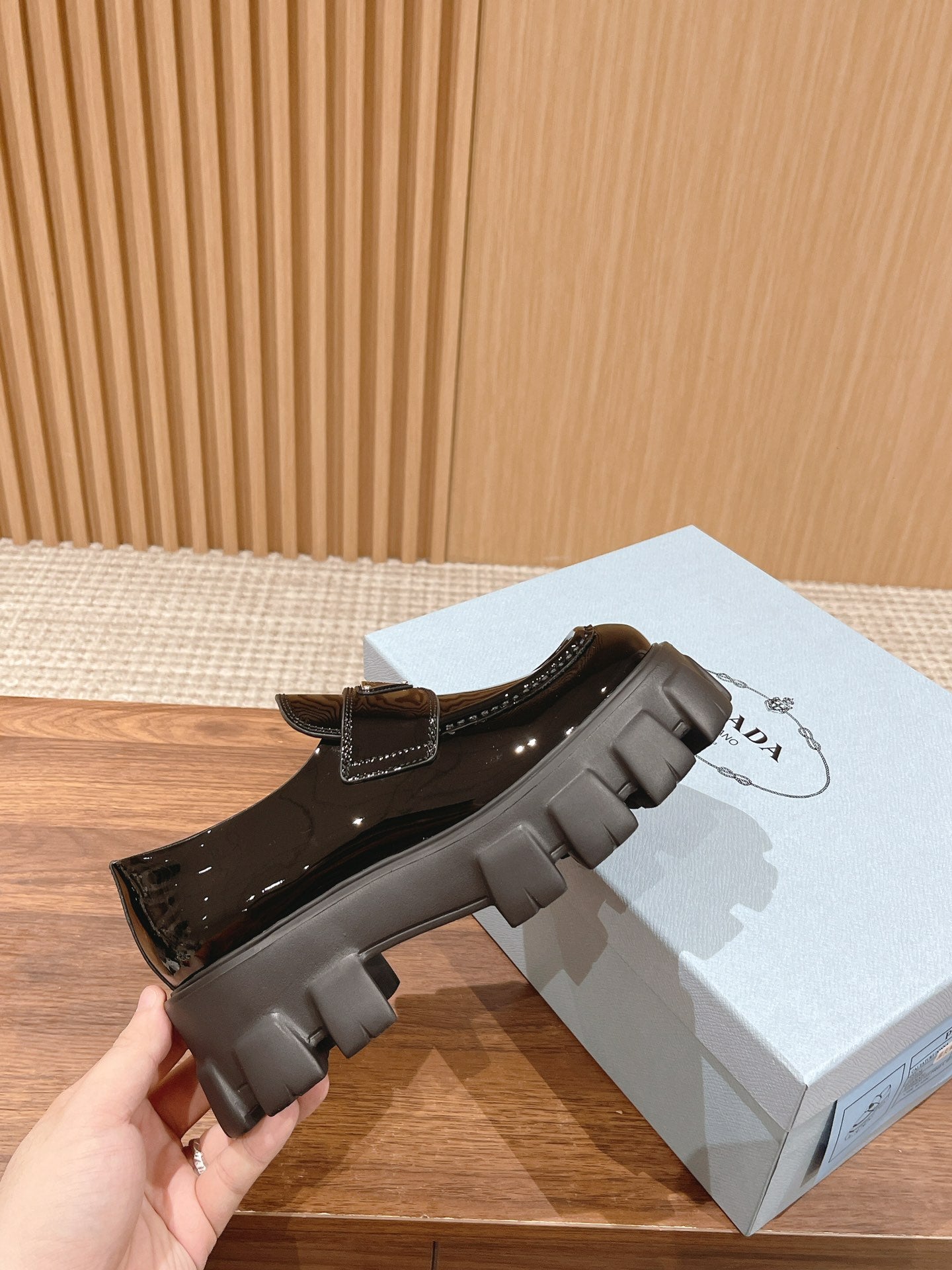 PRADA-008Shoes