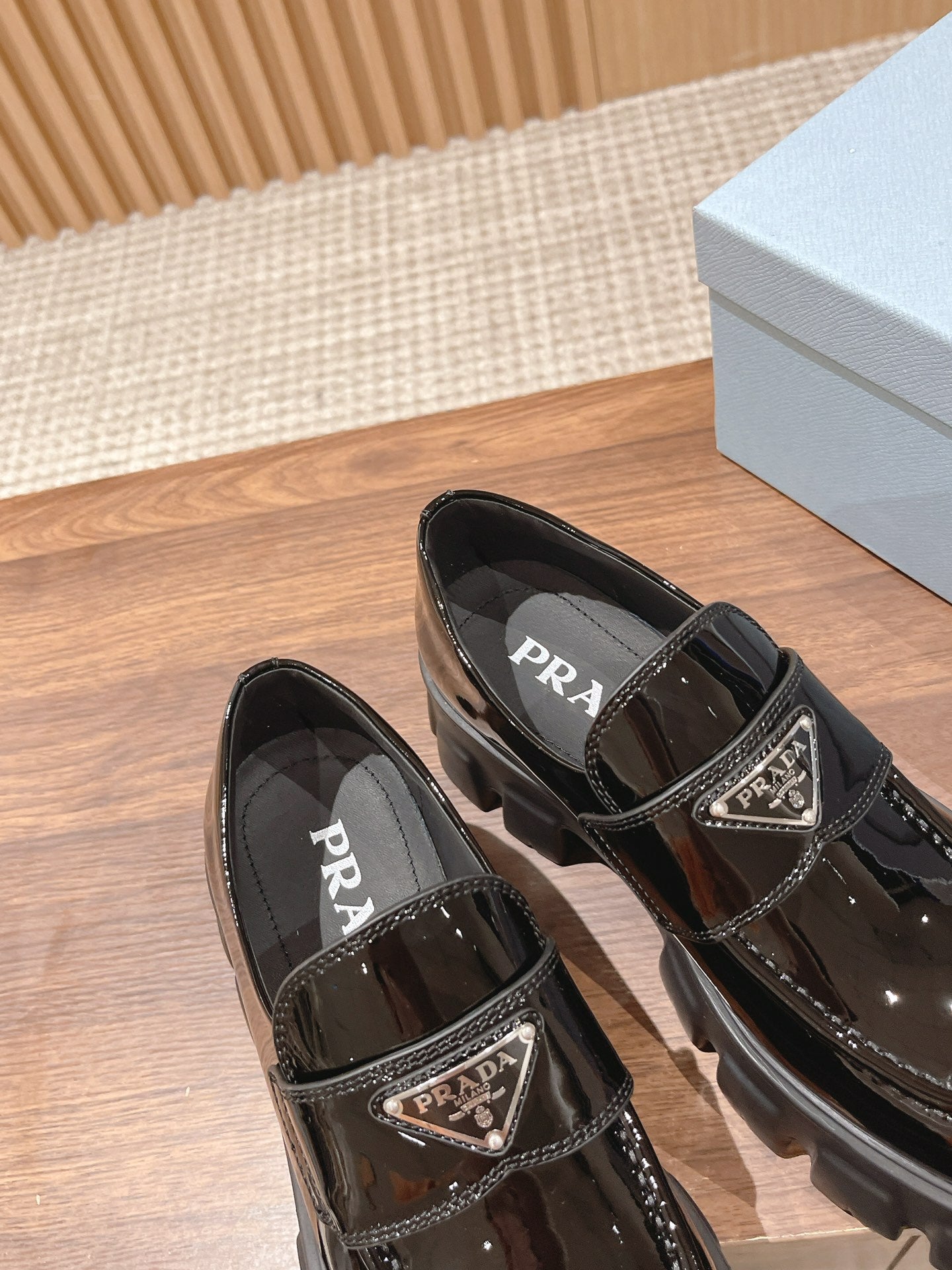 PRADA-008Shoes