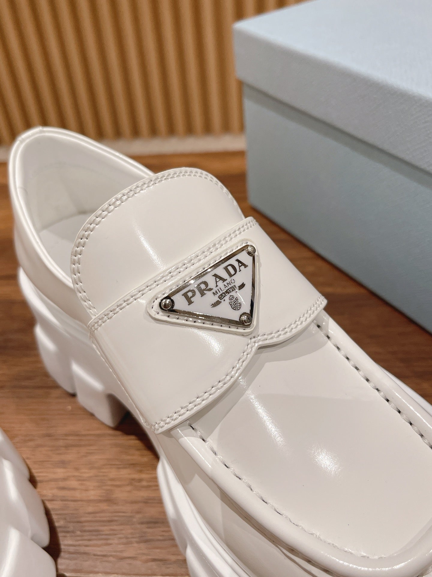 PRADA-009Shoes