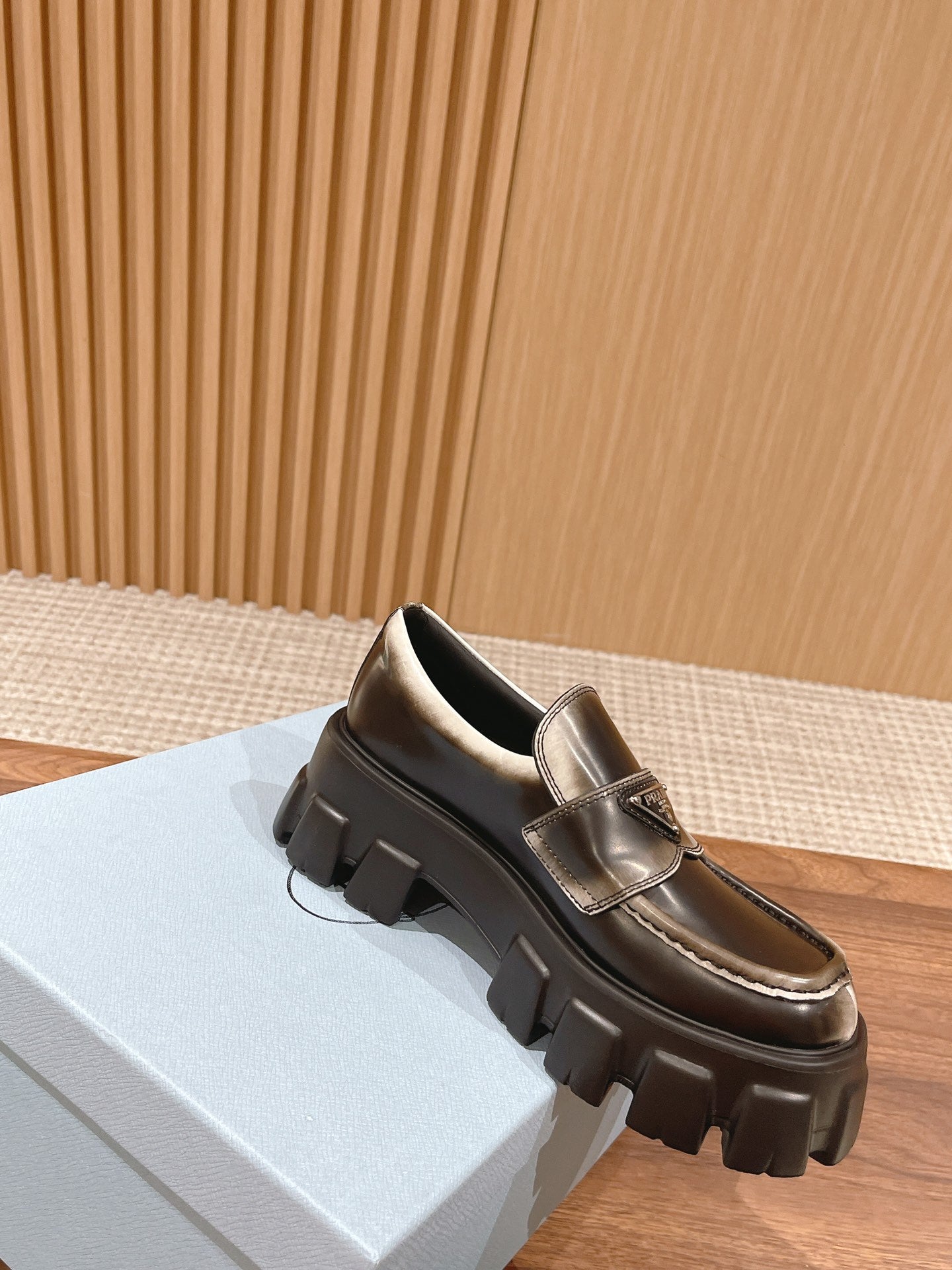 PRADA-010Shoes