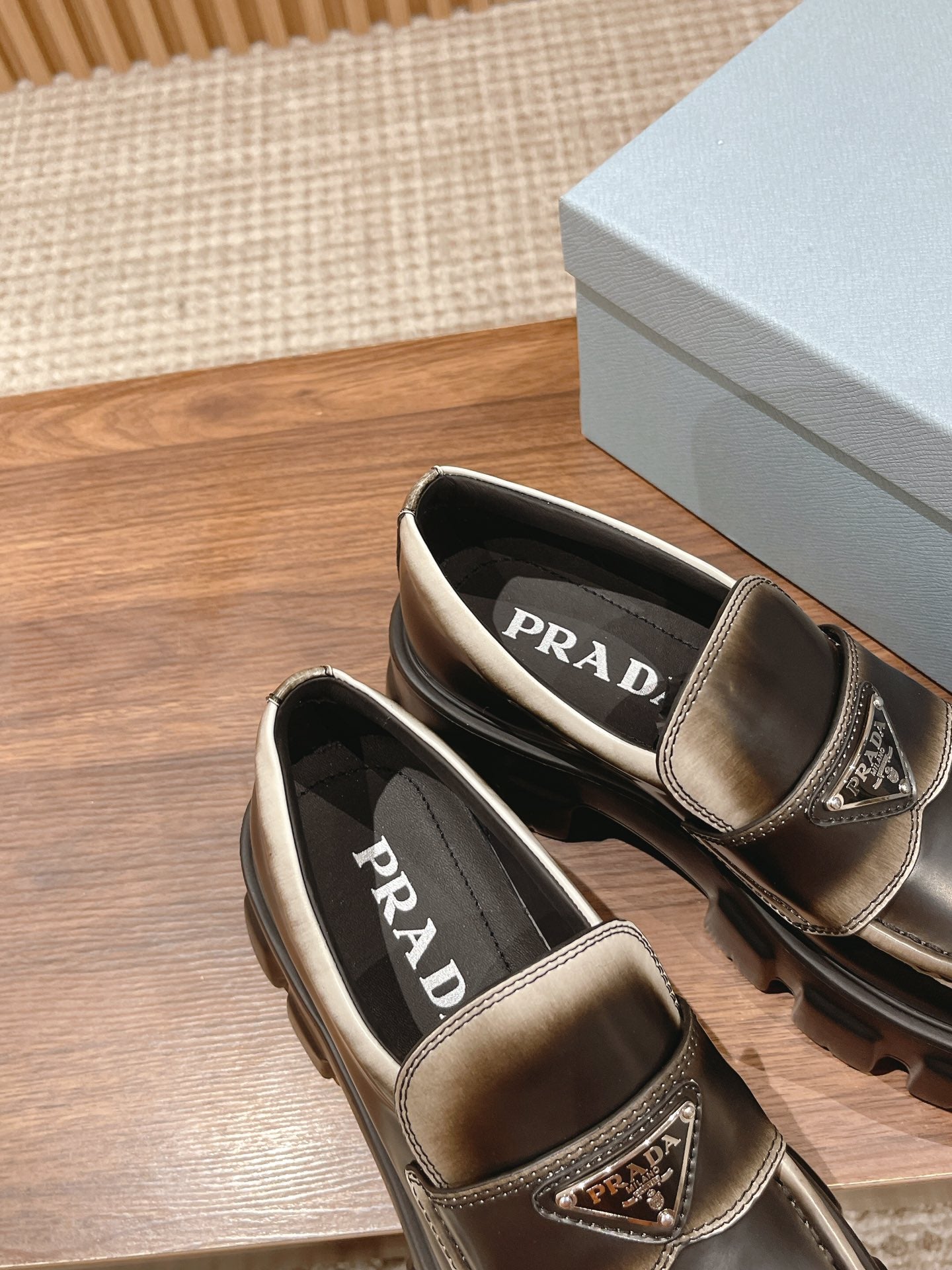 PRADA-010Shoes