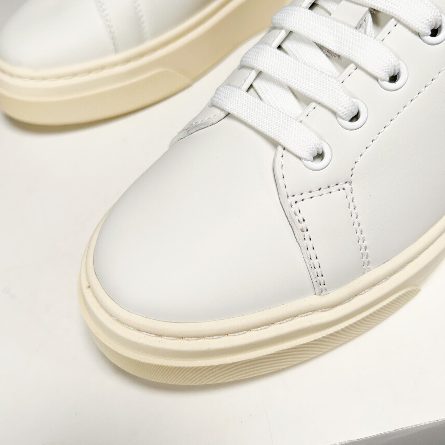 Ferragamo-033Shoes