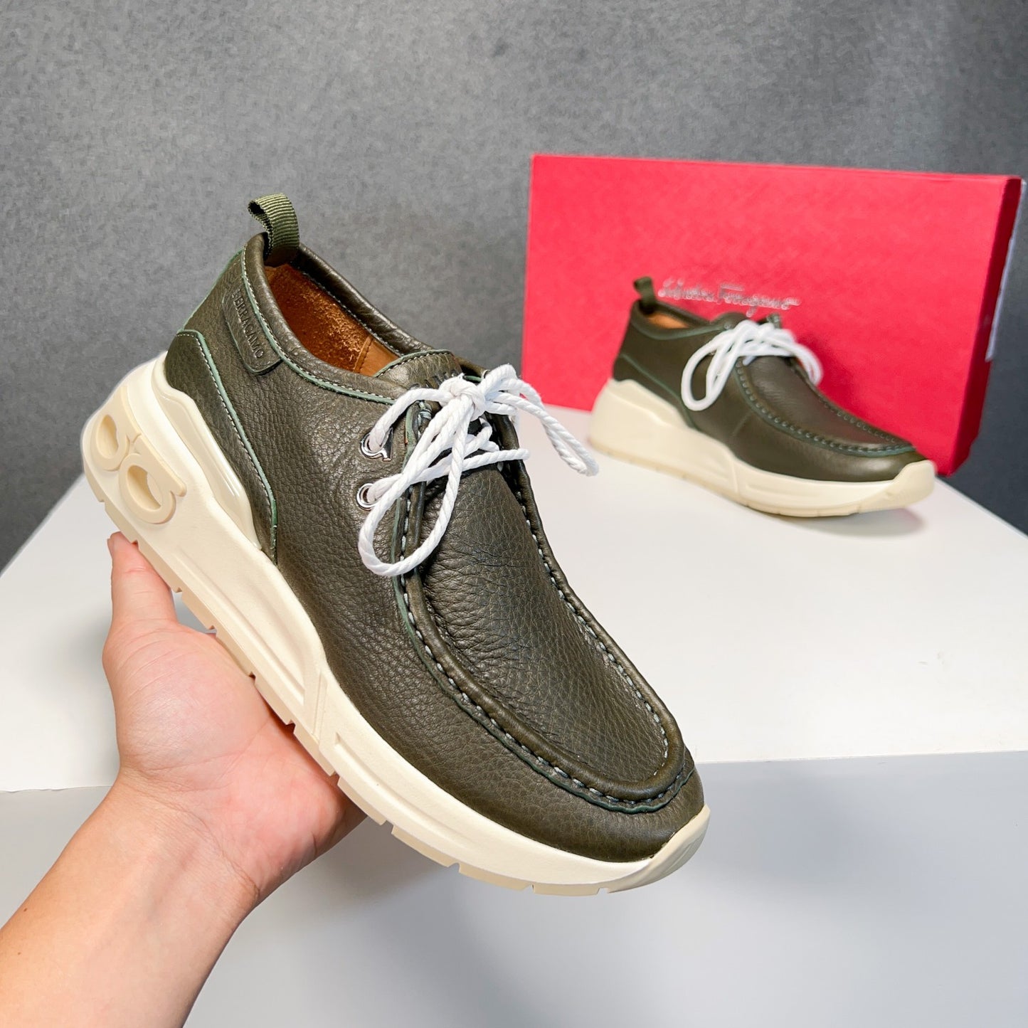 Ferragamo-040Shoes