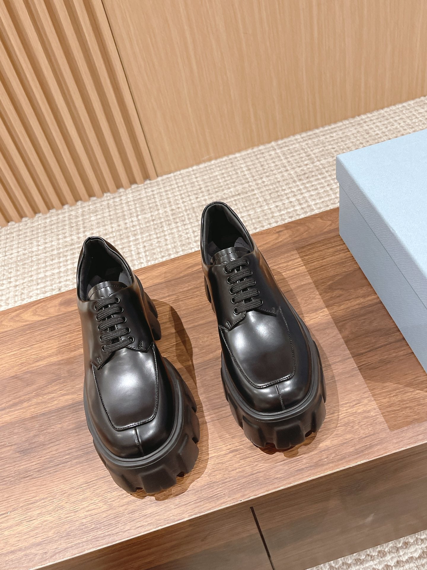 PRADA-011Shoes