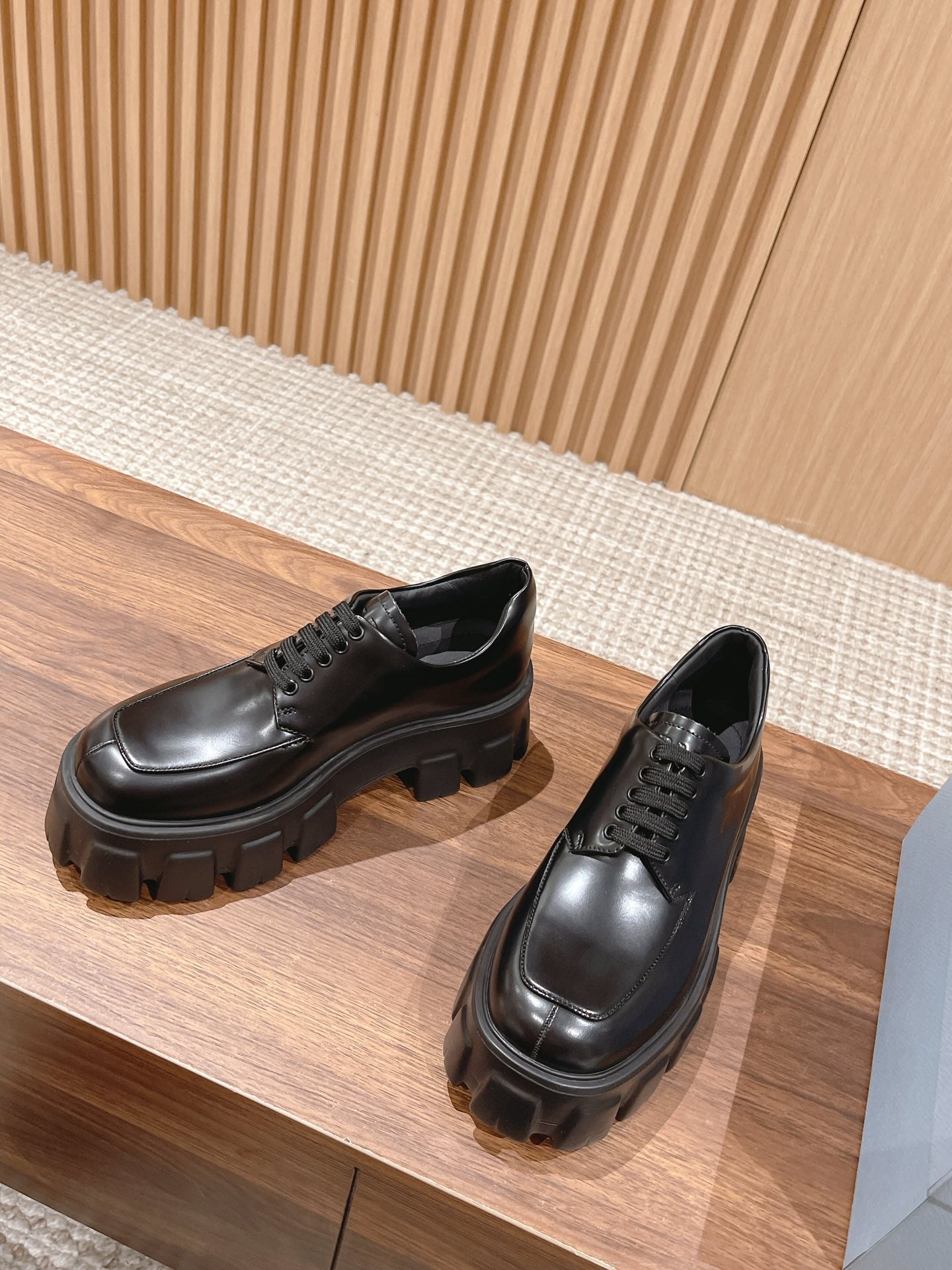 PRADA-011Shoes