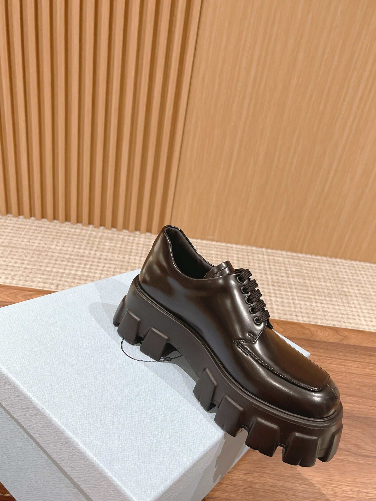 PRADA-011Shoes