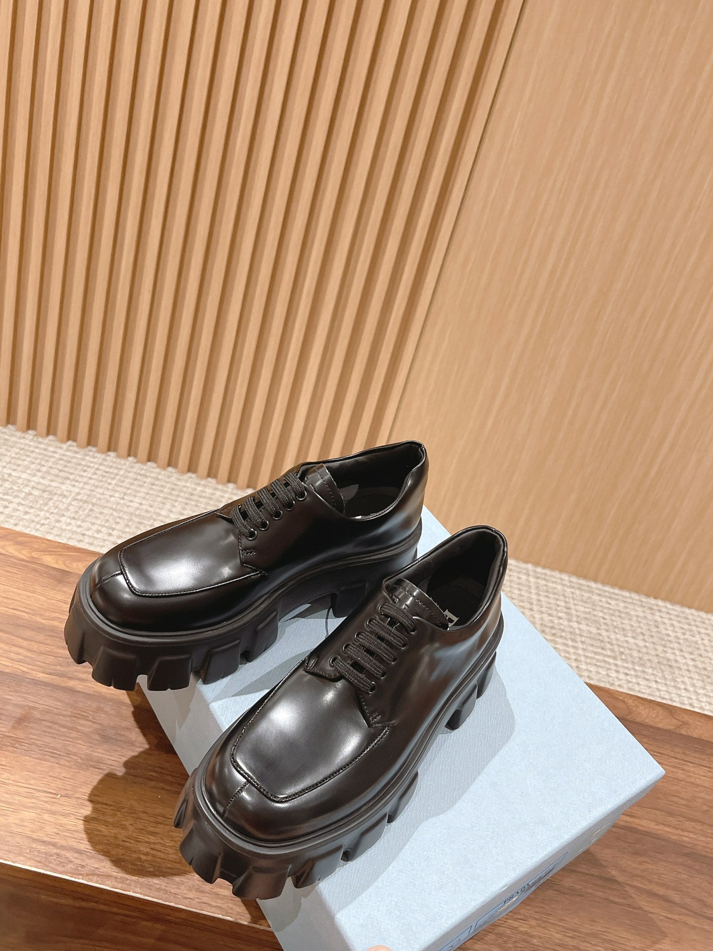 PRADA-011Shoes