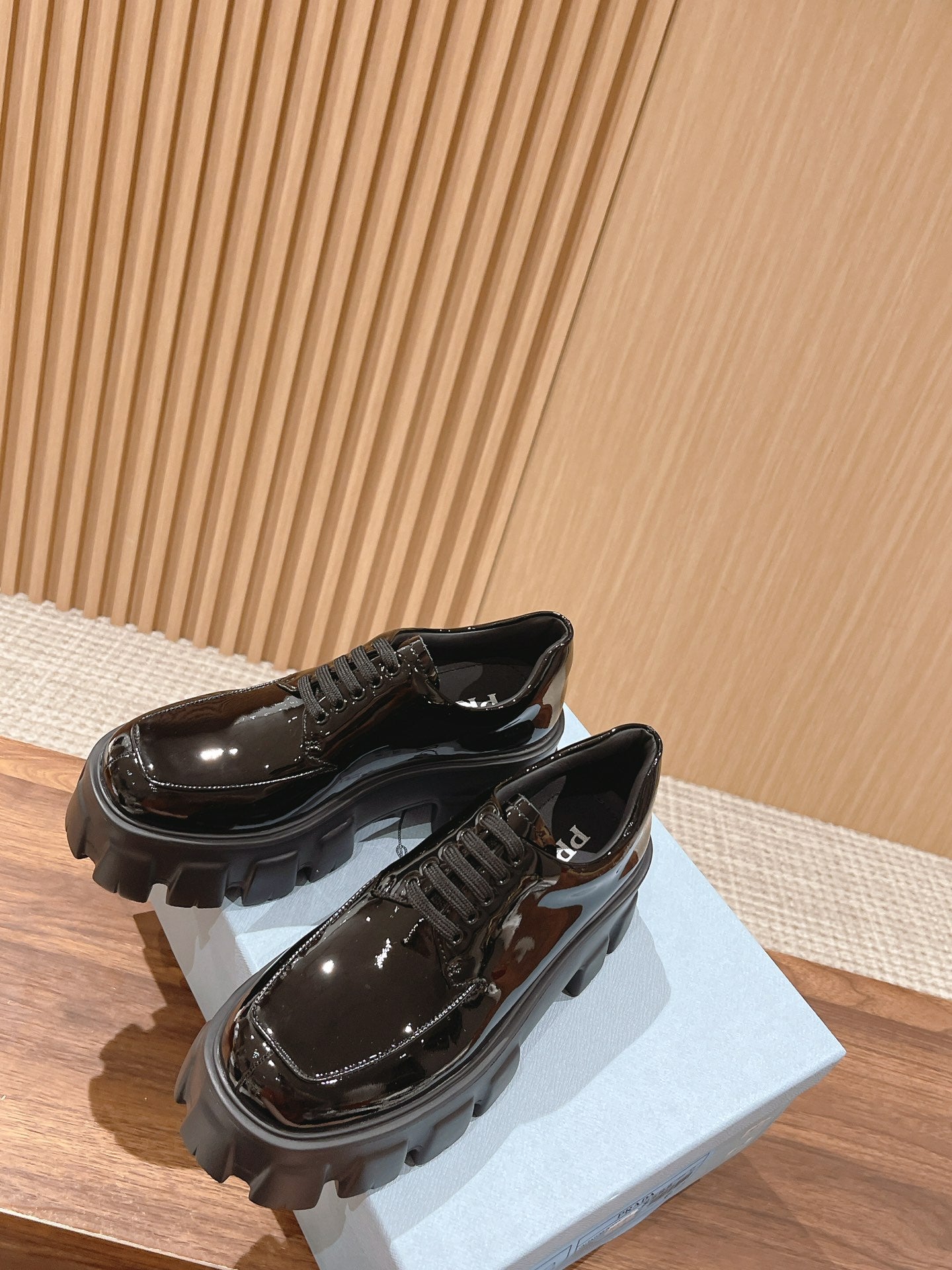 PRADA-012Shoes