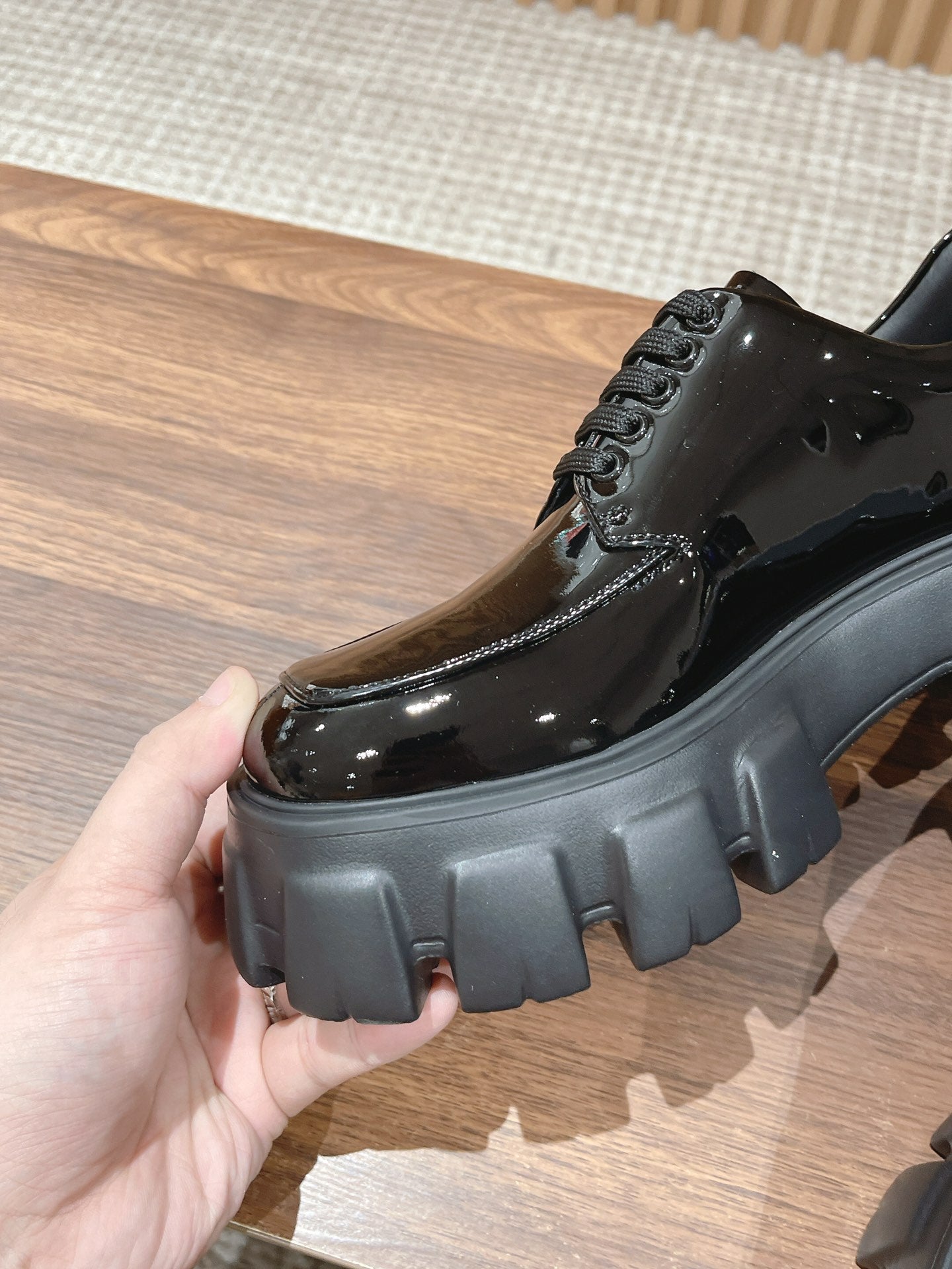 PRADA-012Shoes