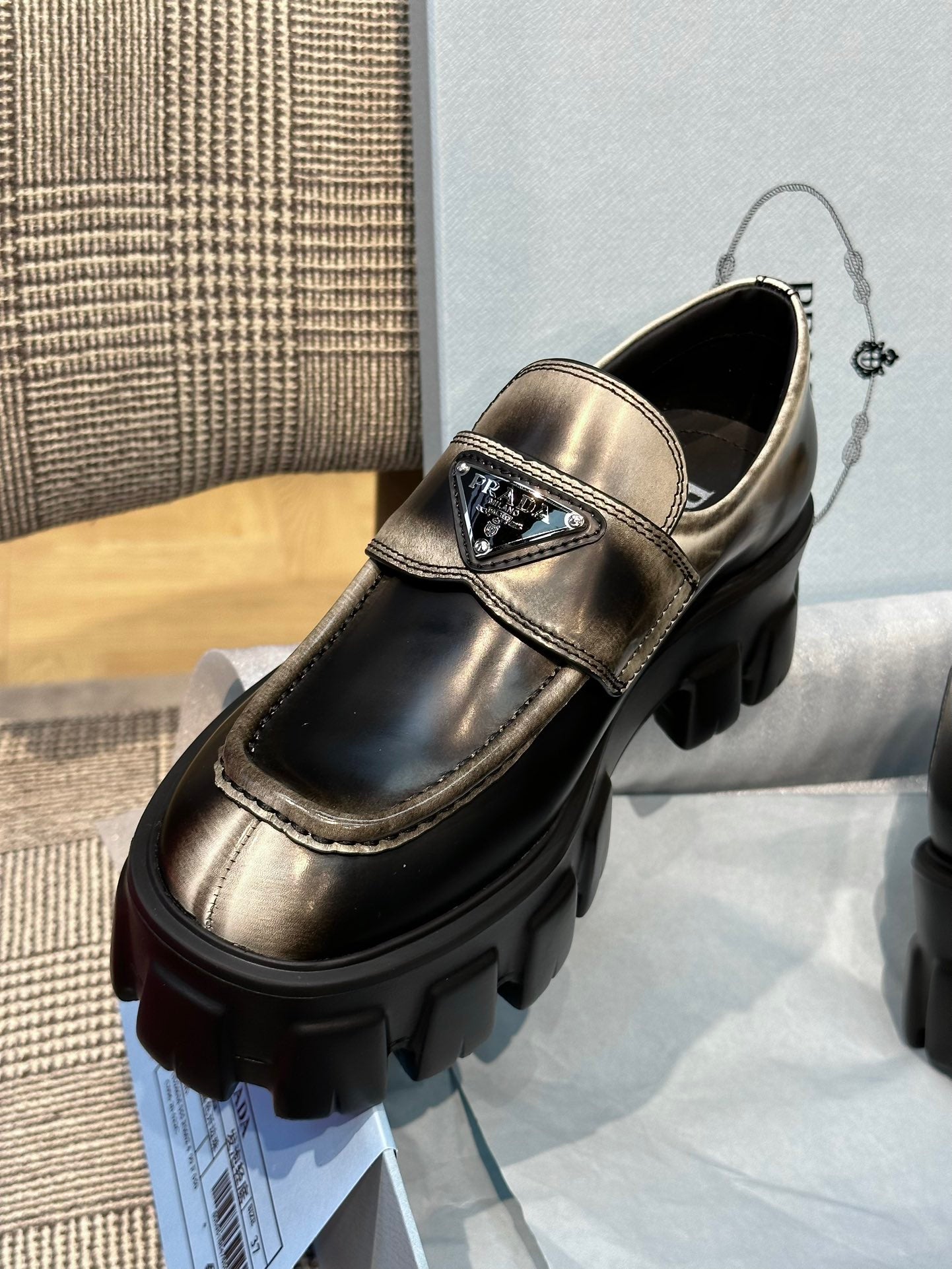 PRADA-014Shoes