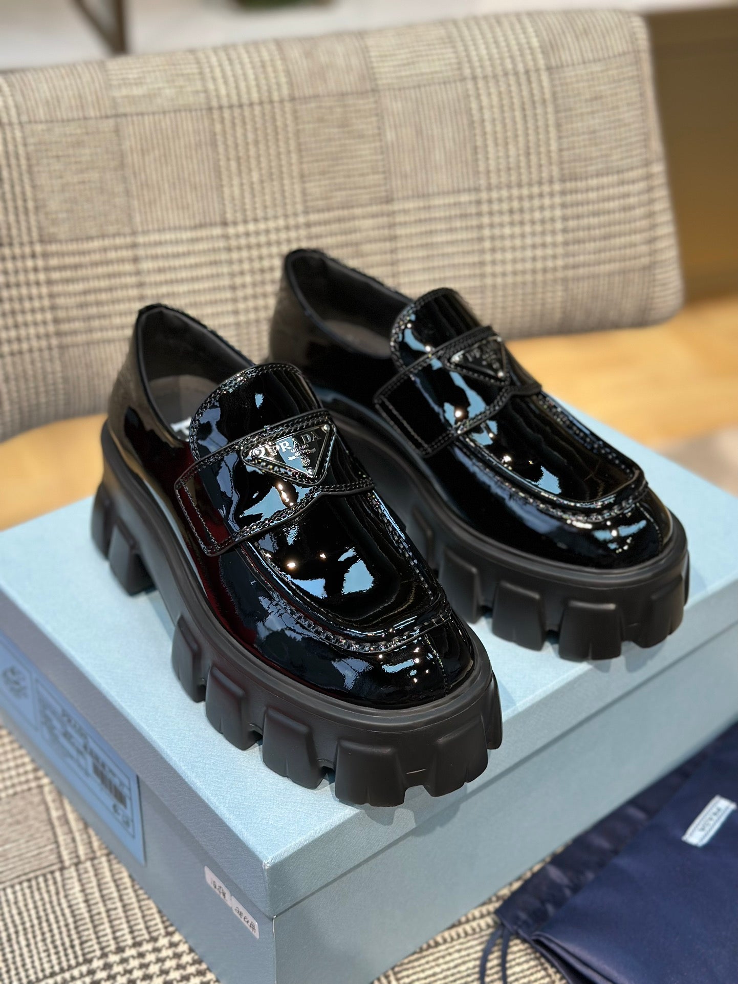 PRADA-015Shoes