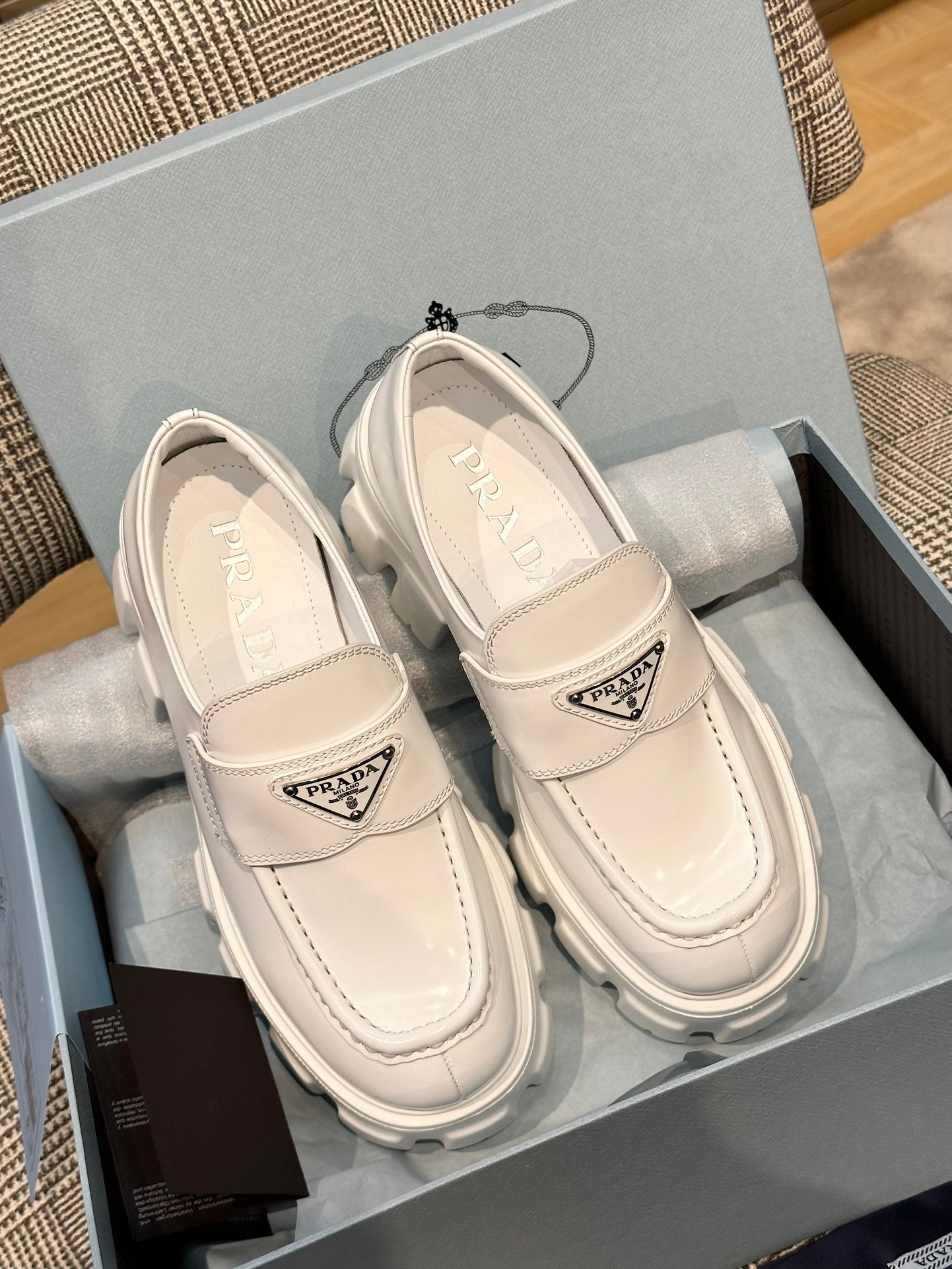PRADA-016Shoes
