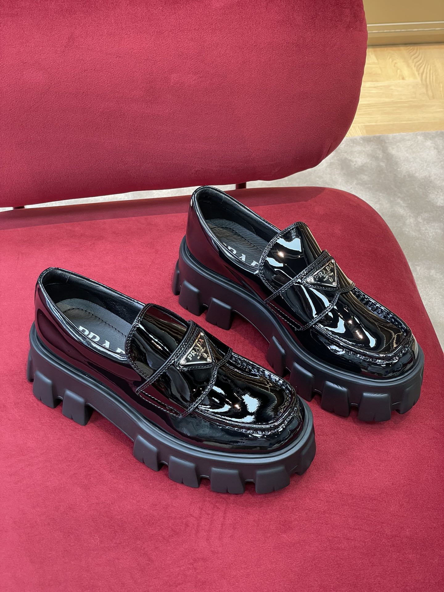 PRADA-021Shoes