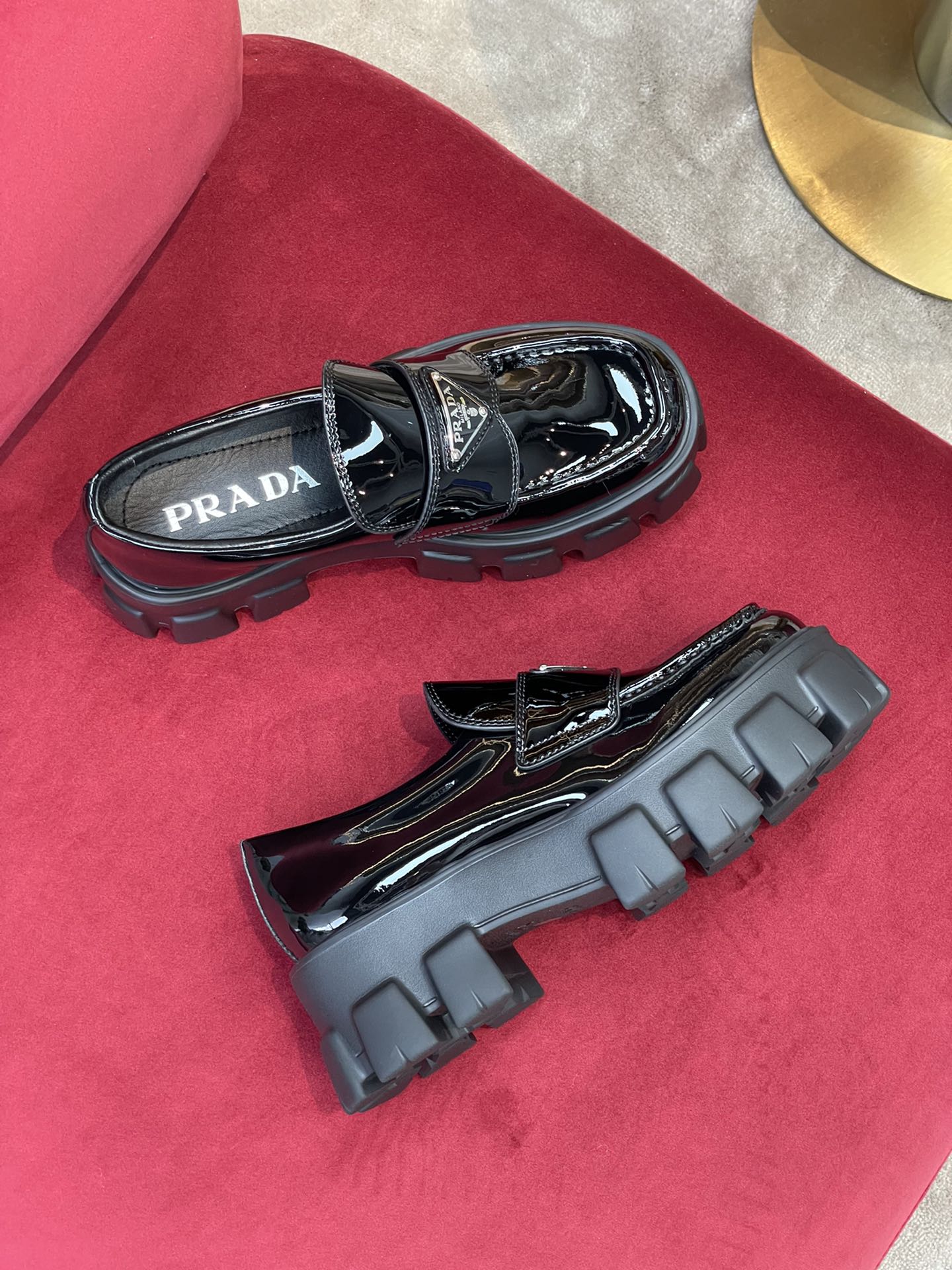 PRADA-021Shoes