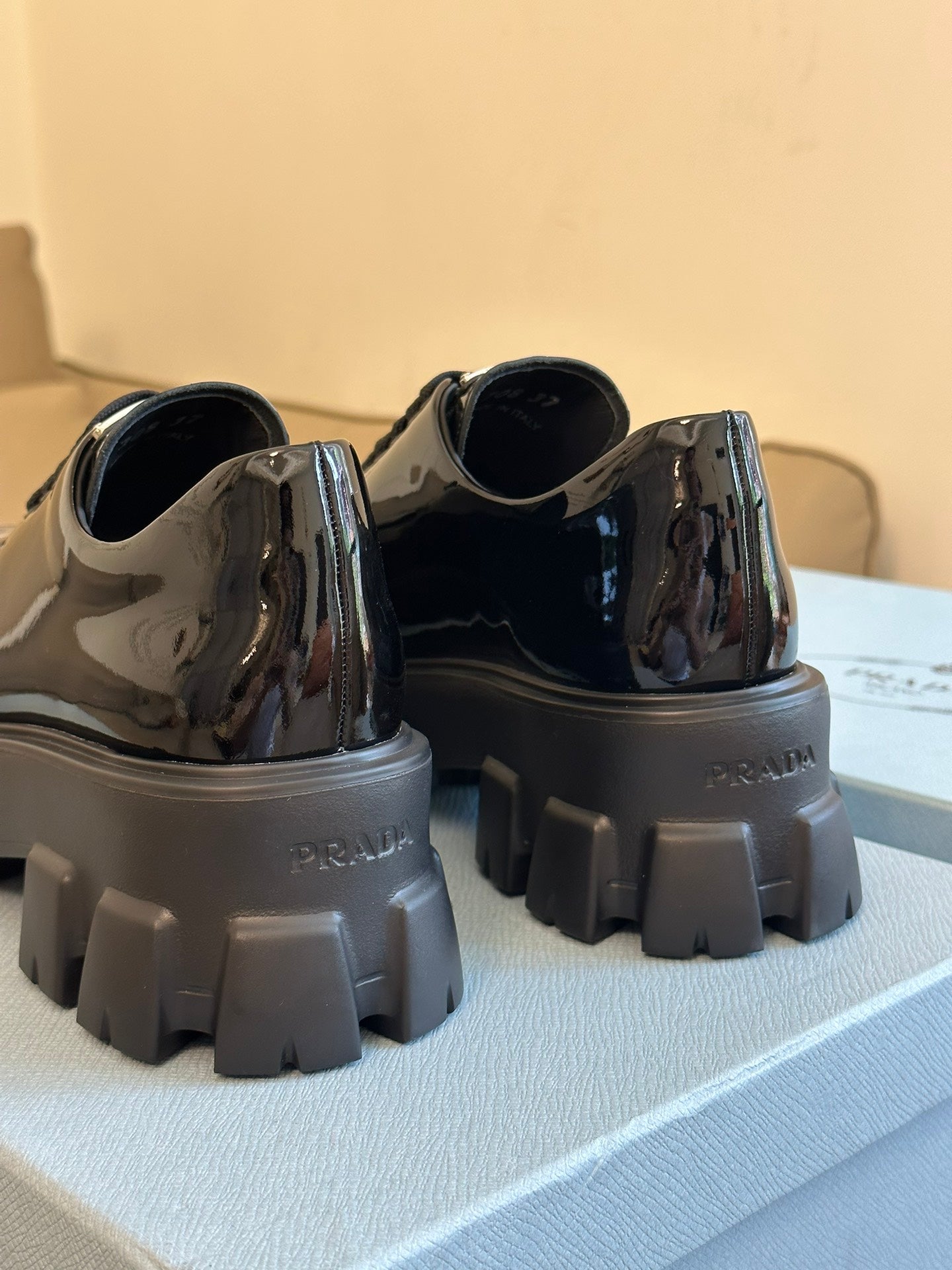 PRADA-025Shoes