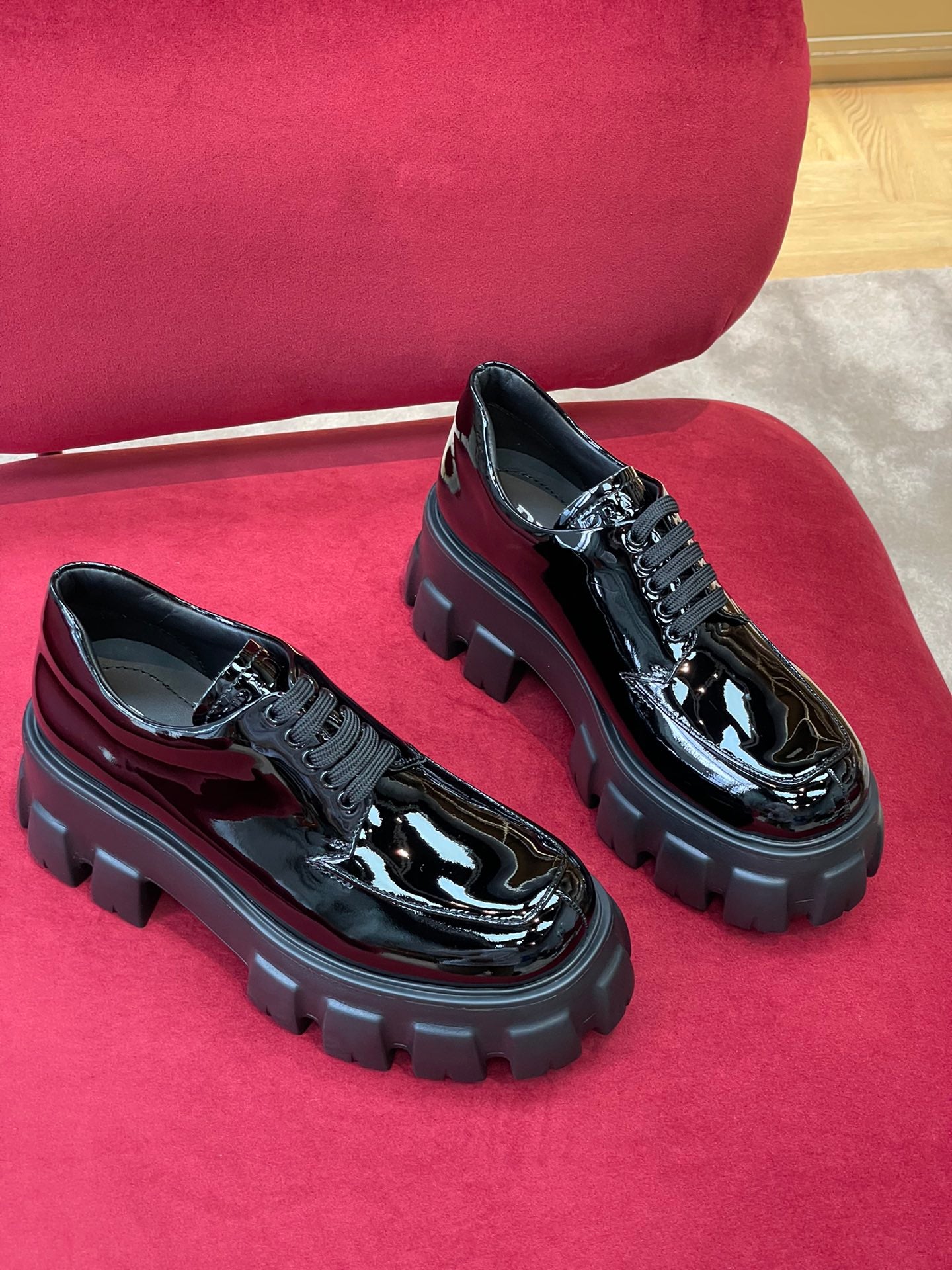 PRADA-027Shoes