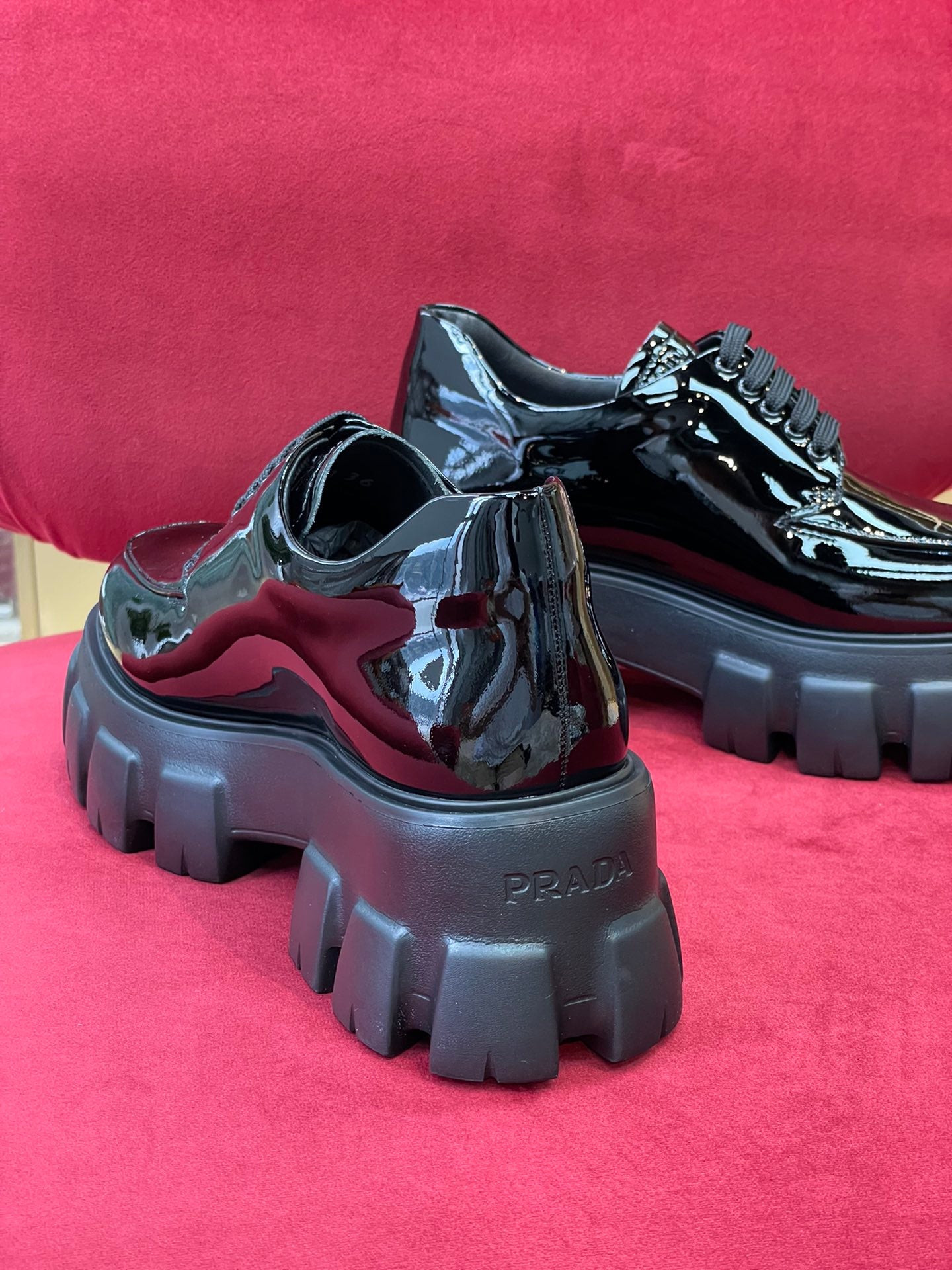 PRADA-027Shoes
