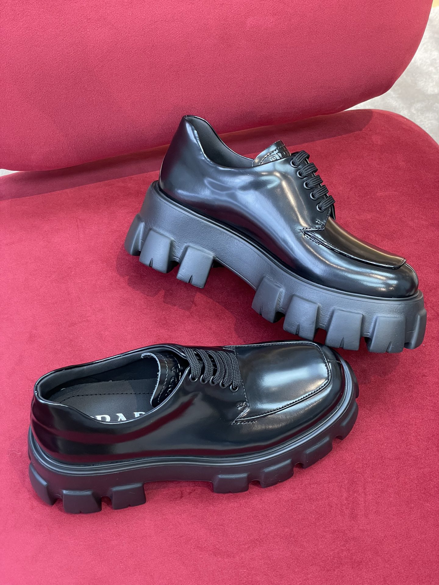 PRADA-028Shoes