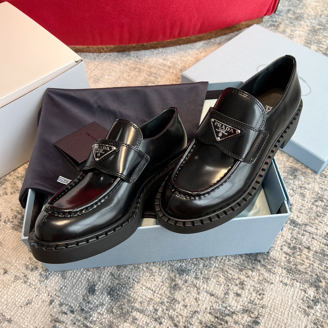 PRADA-032Shoes