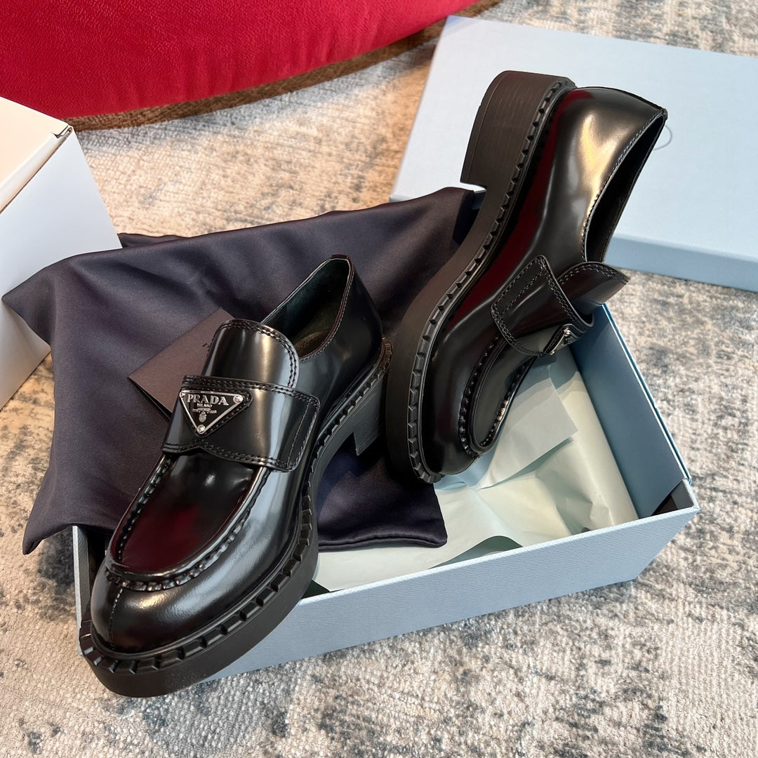 PRADA-032Shoes