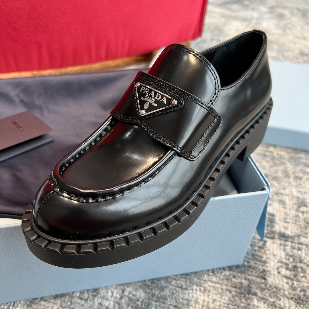 PRADA-032Shoes
