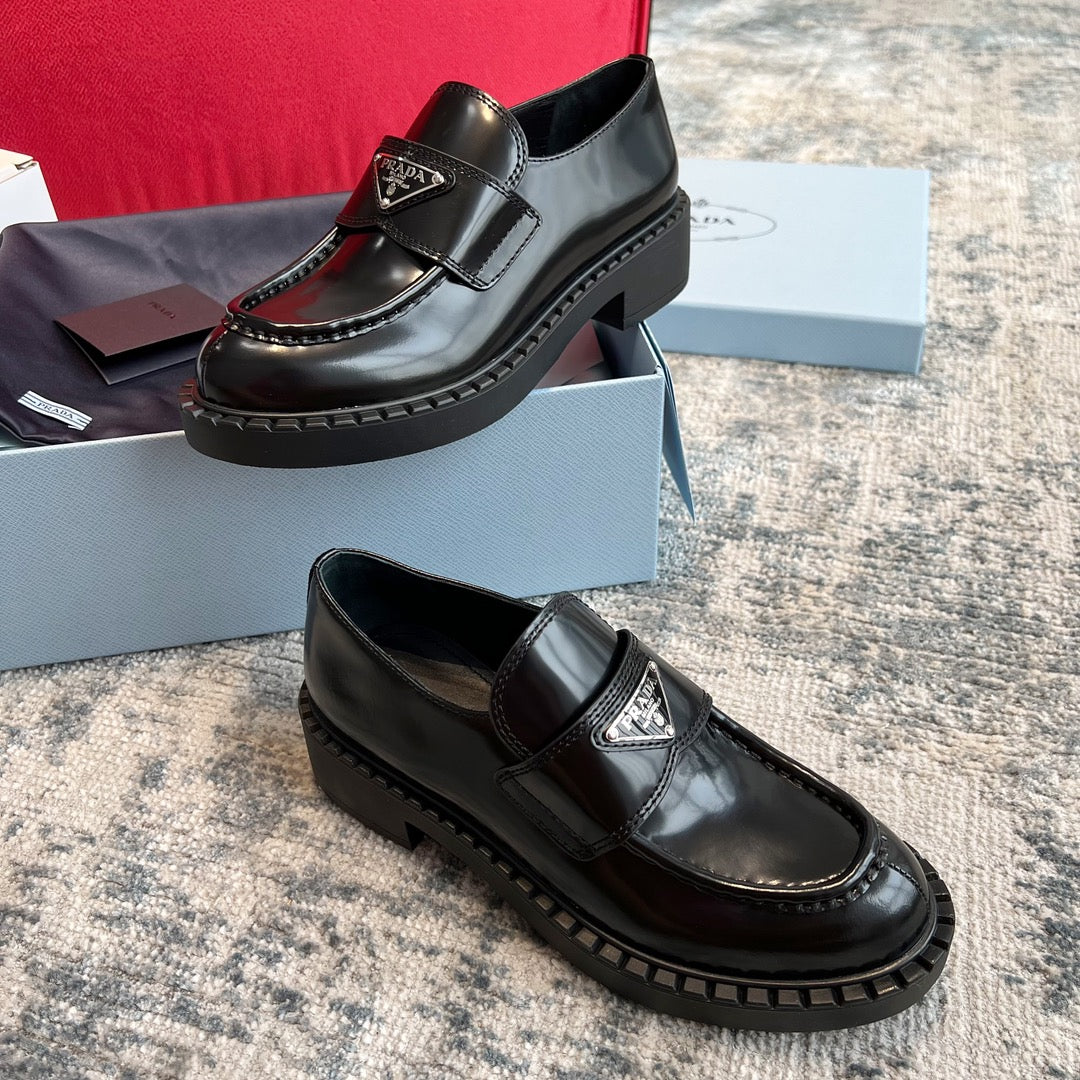 PRADA-032Shoes