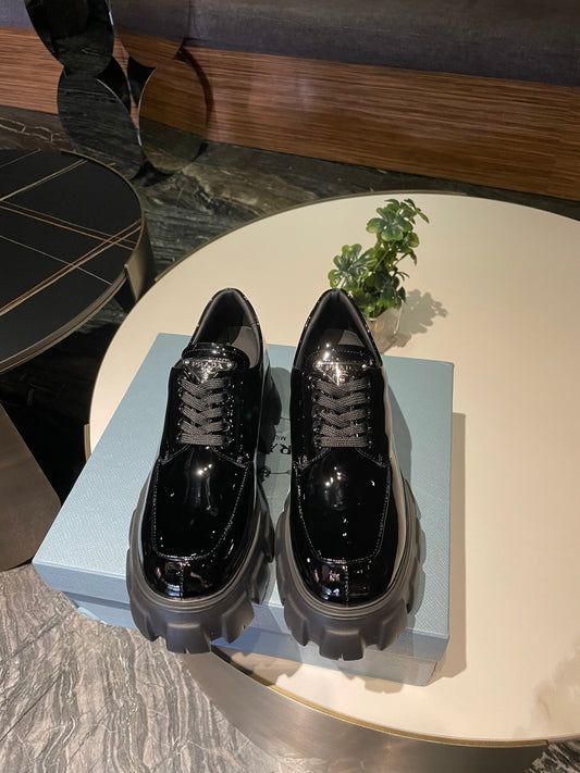 PRADA-033Shoes