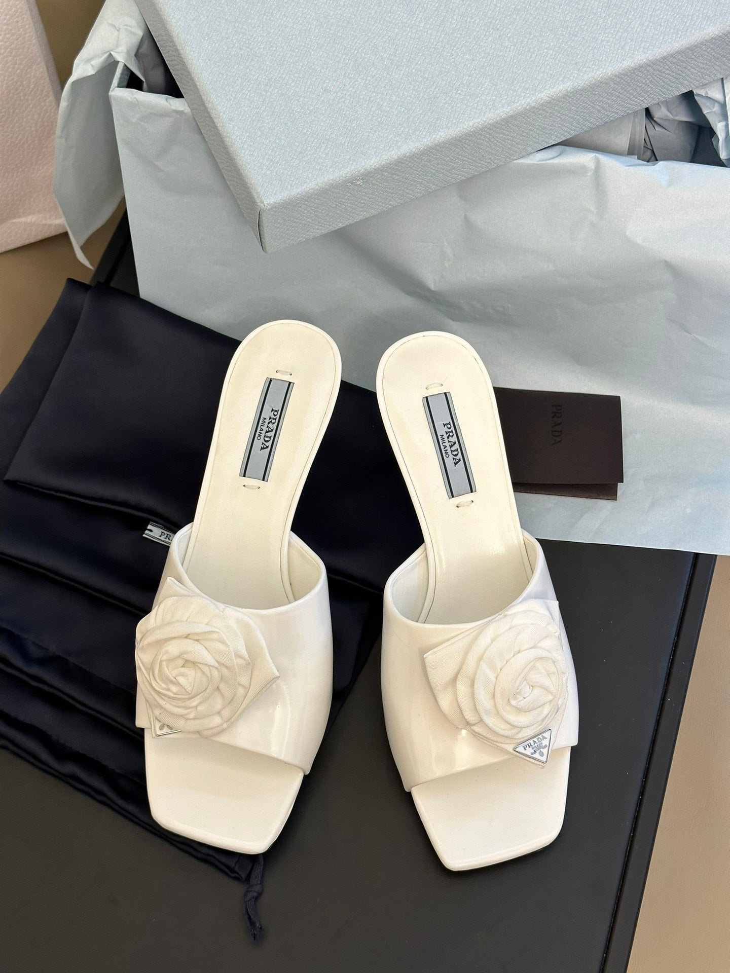 PRADA-073Shoes