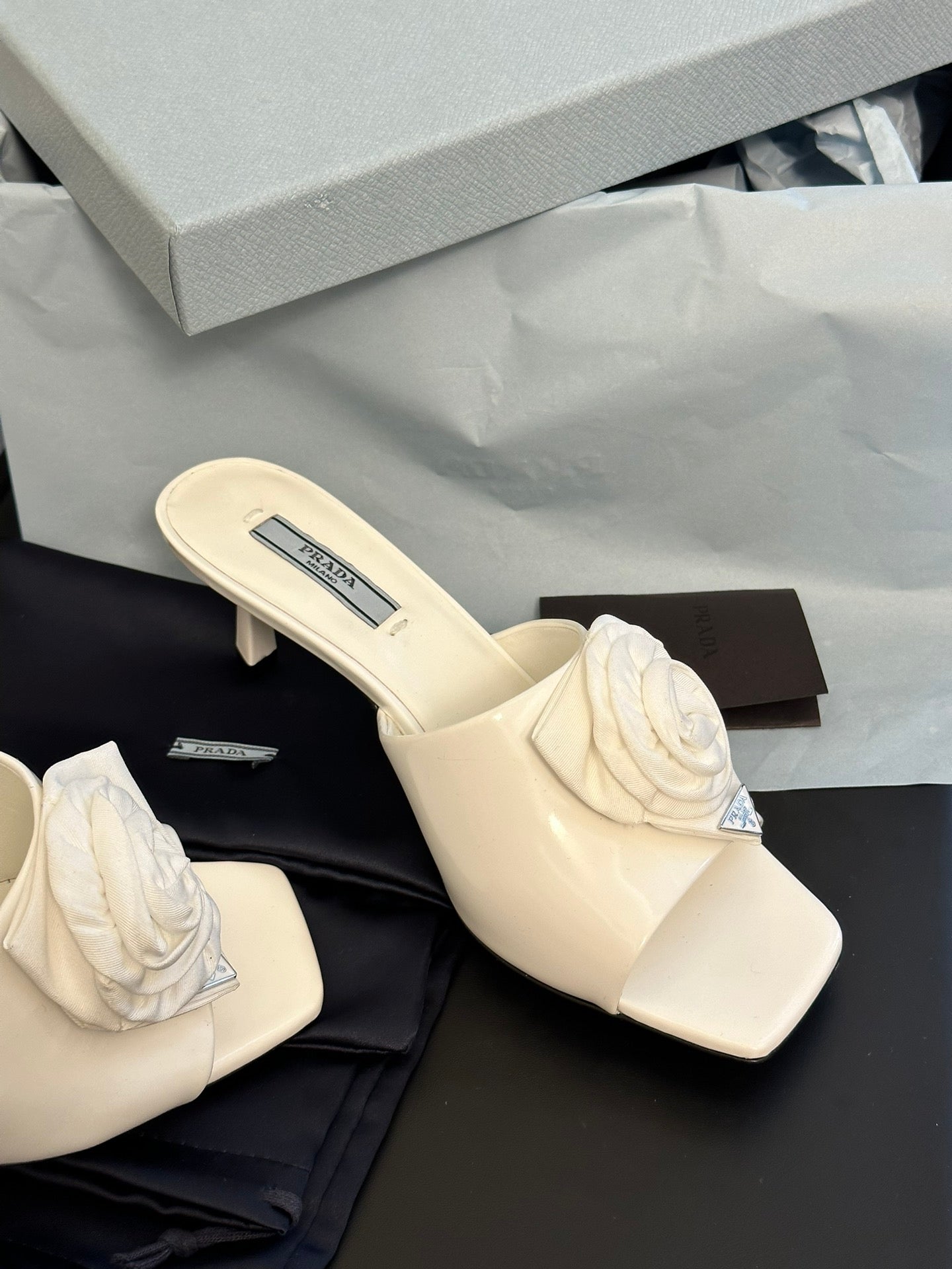 PRADA-073Shoes