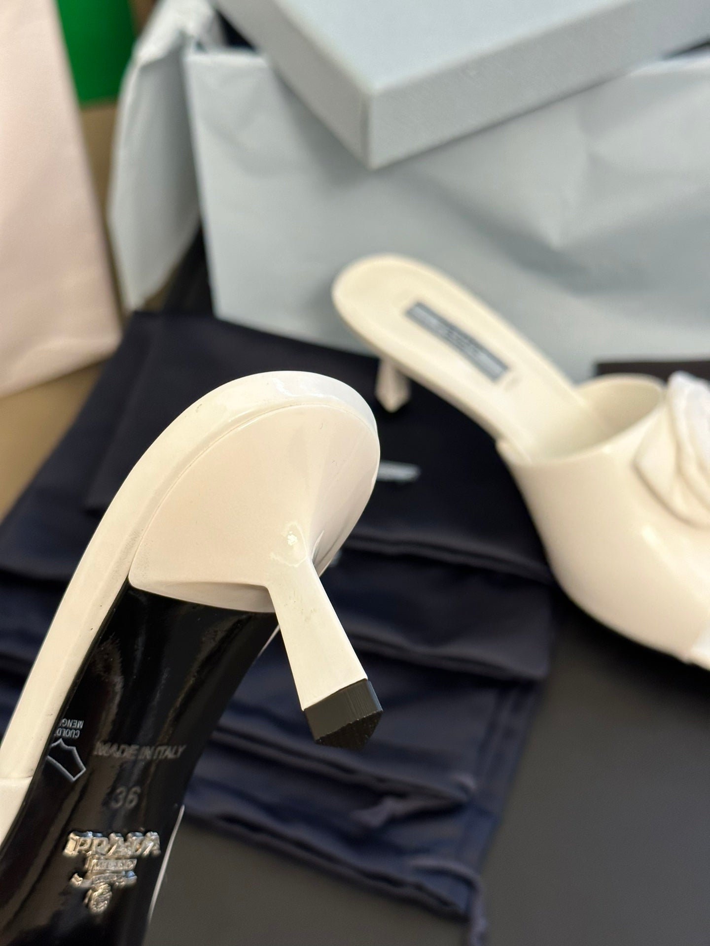 PRADA-073Shoes