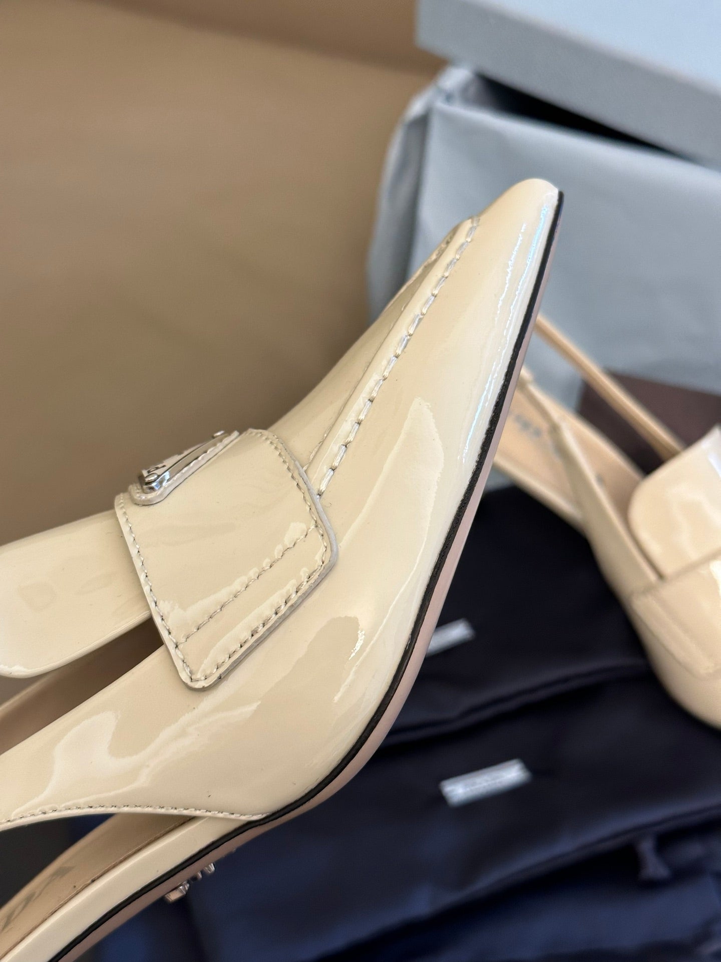 PRADA-076Shoes