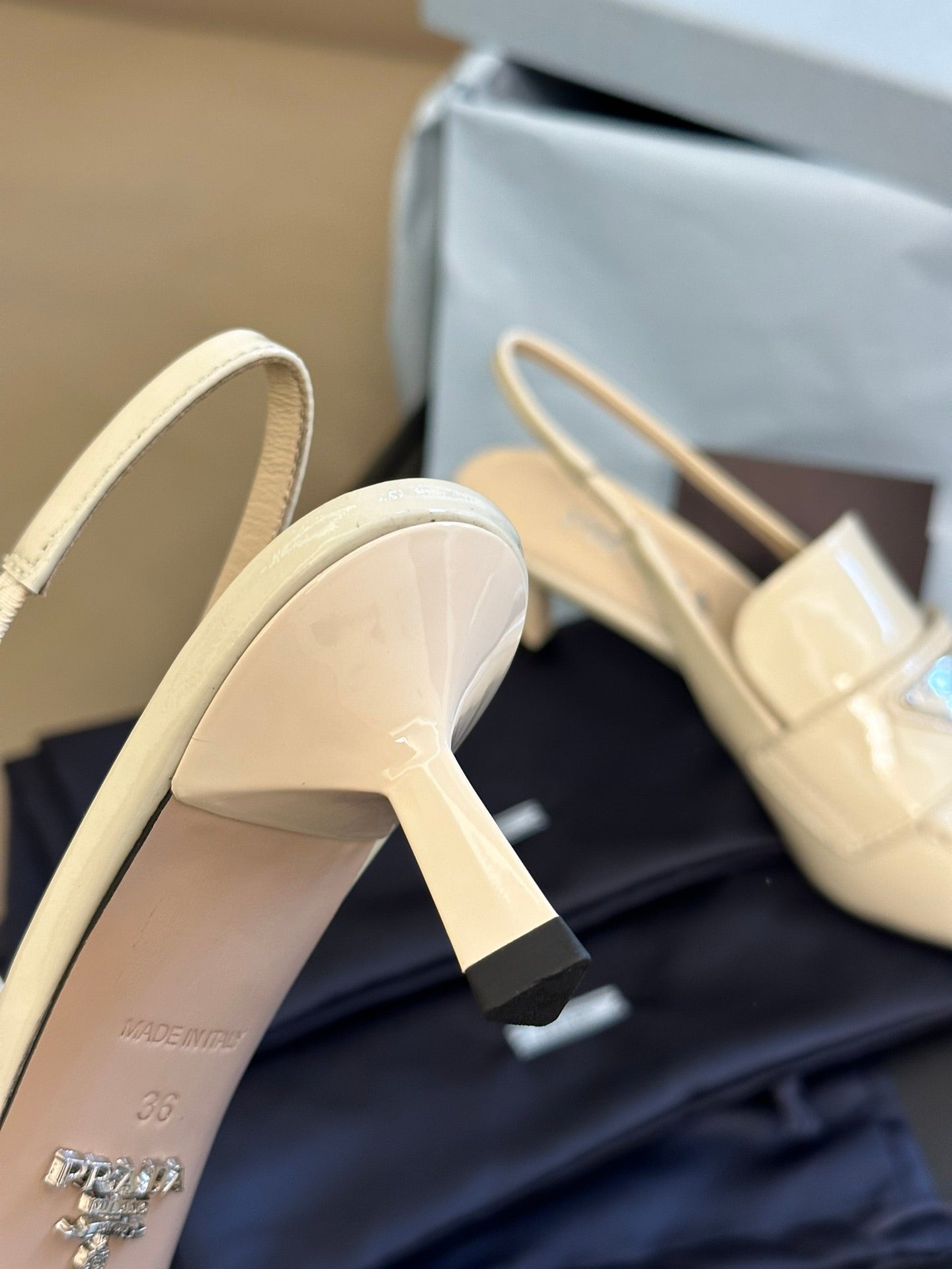 PRADA-076Shoes