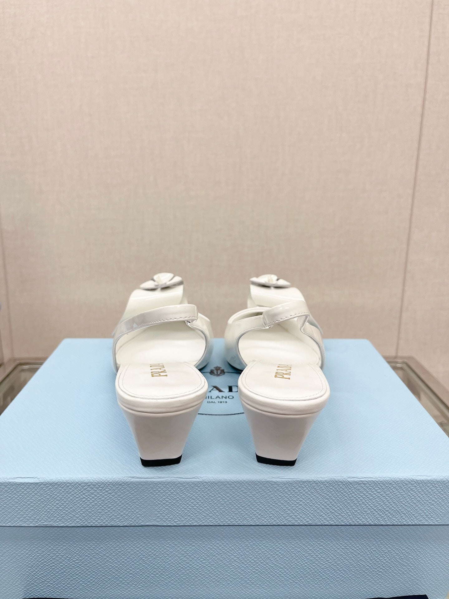 PRADA-080Shoes