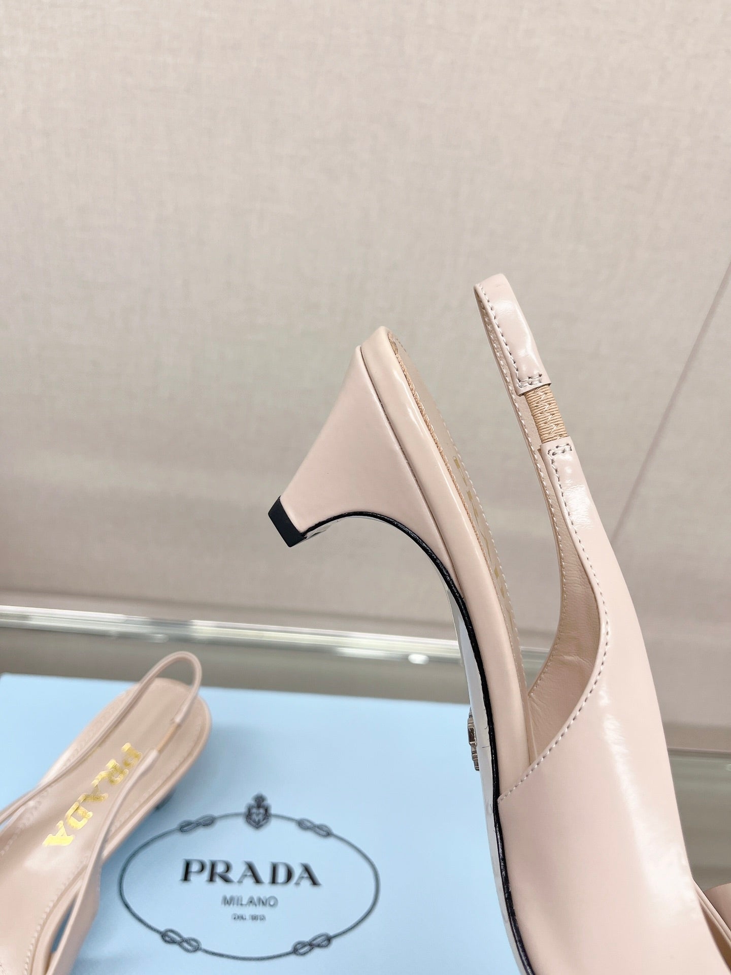 PRADA-081Shoes